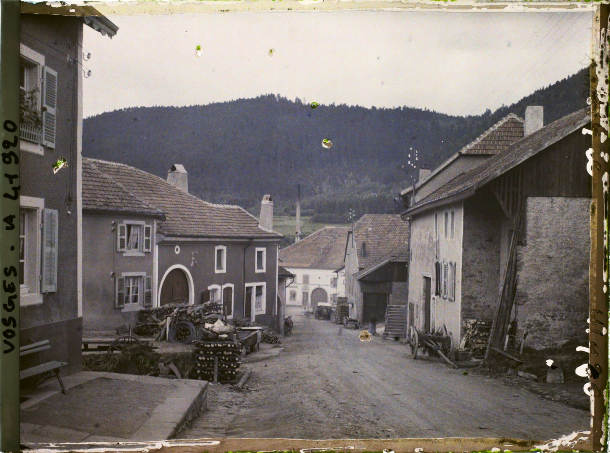Image représentant France, Raon s/Plaine, Une rue du Village