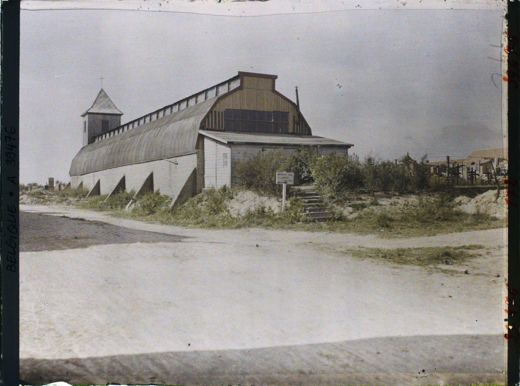 Image représentant Belgique, Locre, Eglise provisoire