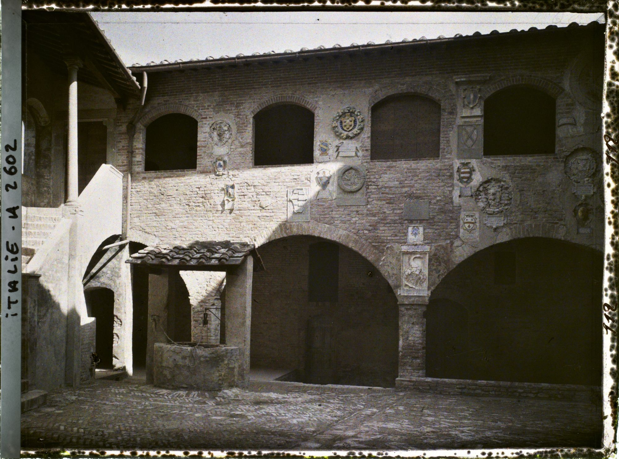 Image représentant Cour du Palazzo Pretorio