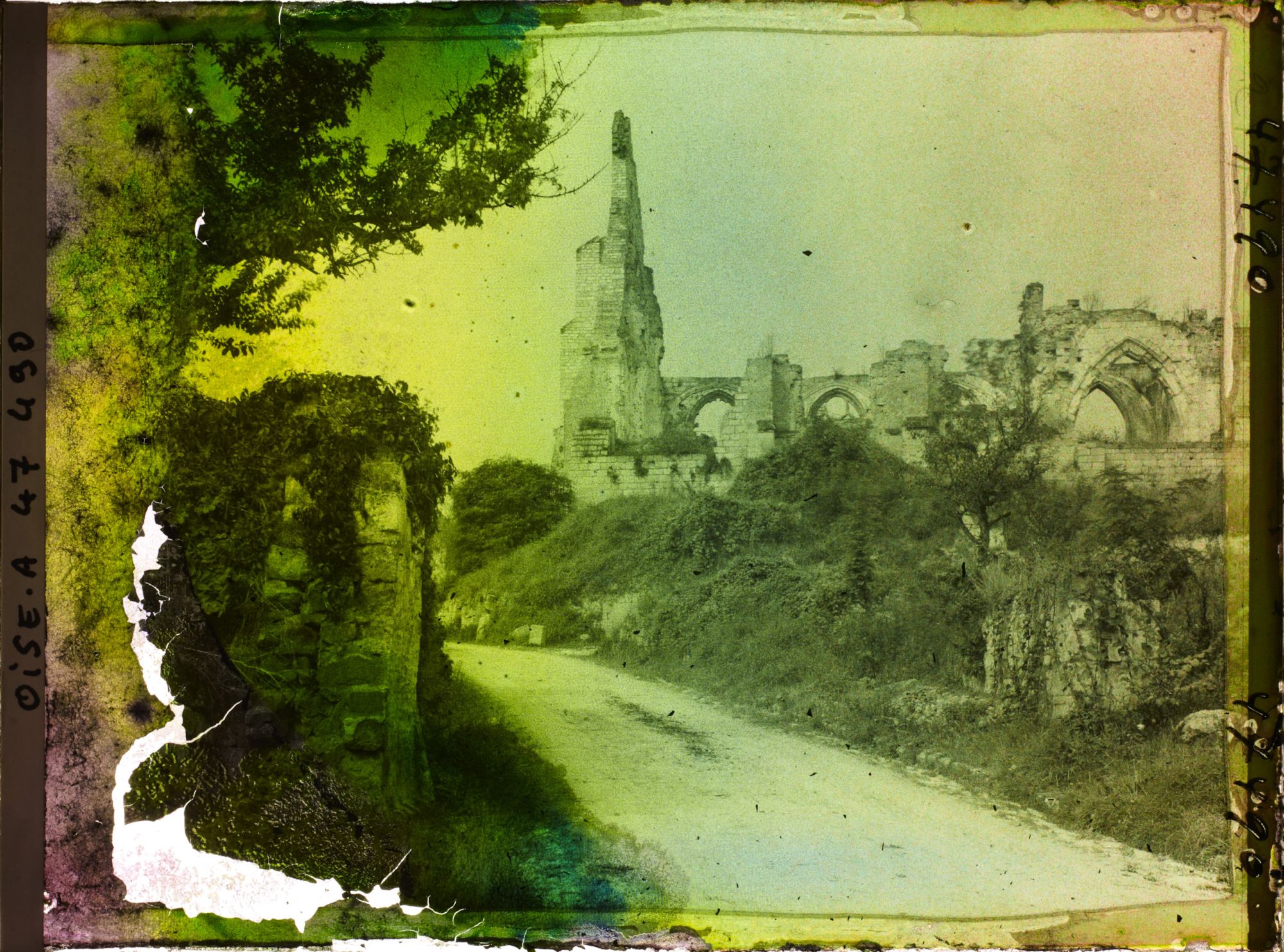 Image représentant France, Autrèches, Ruines de l'Eglise