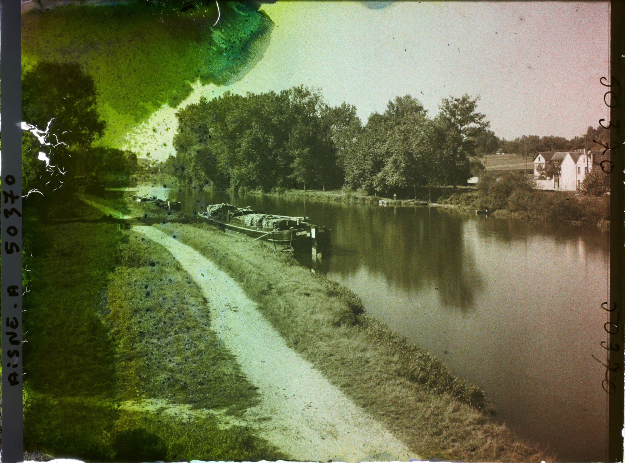 Image représentant France, Pommiers, L'aisne à Pommiers