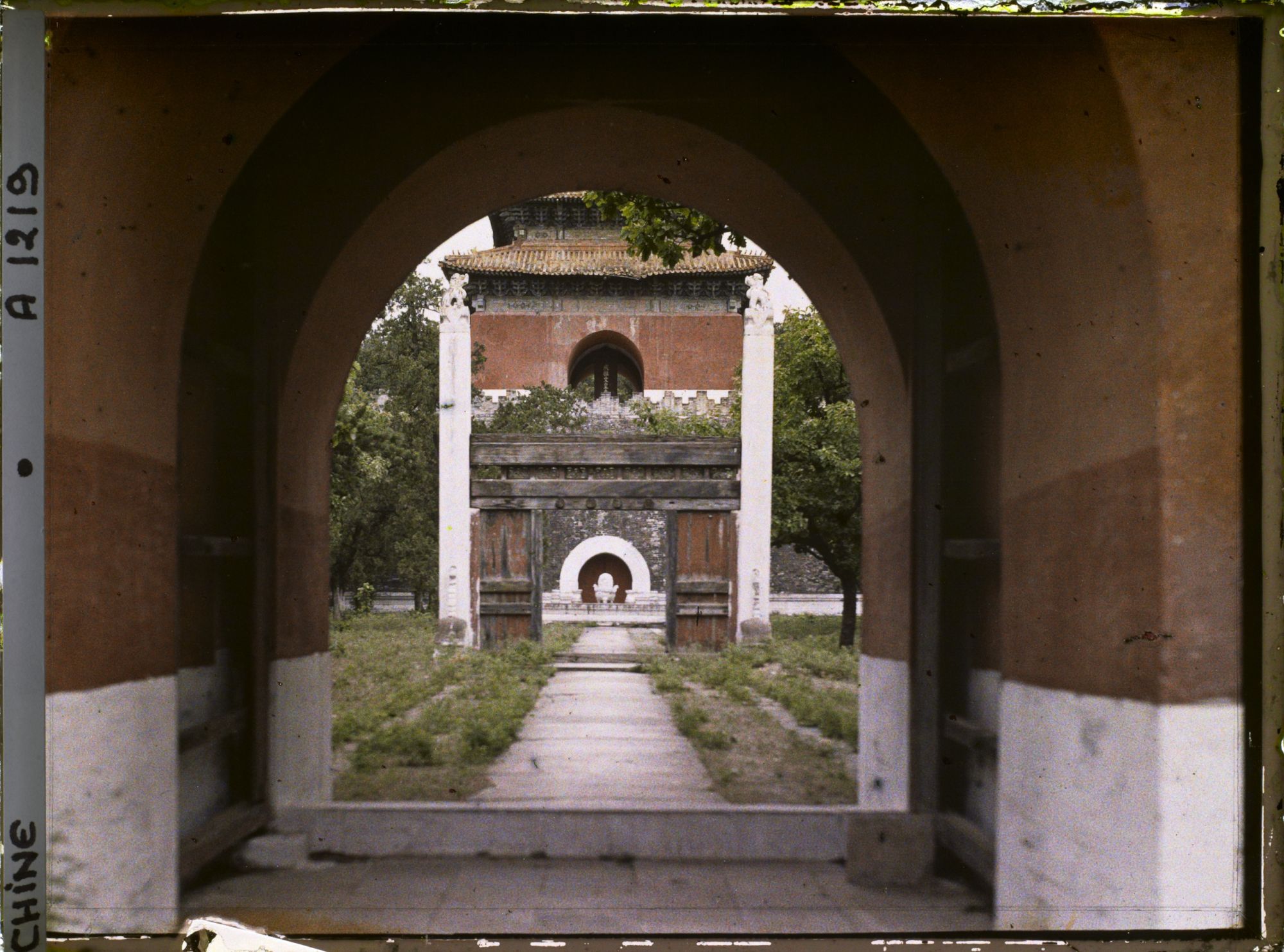 Image représentant Ming Shisanling (" Treize Tombeaux des Ming ")