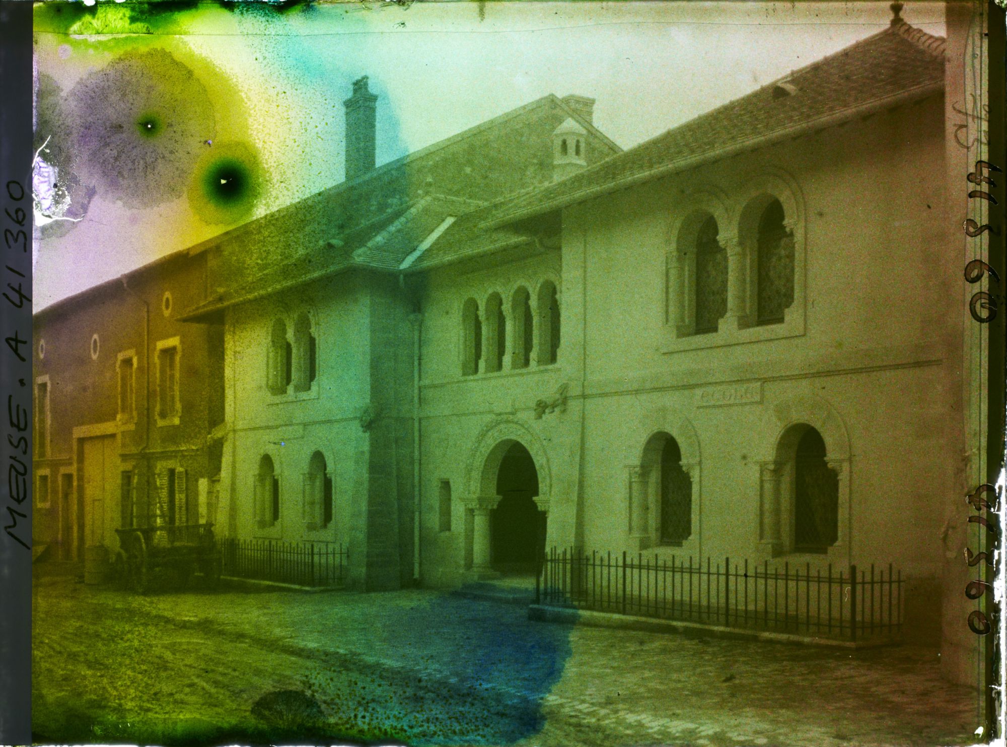 Image représentant France, Vigneulles (Woëvre), Mairie et Ecole