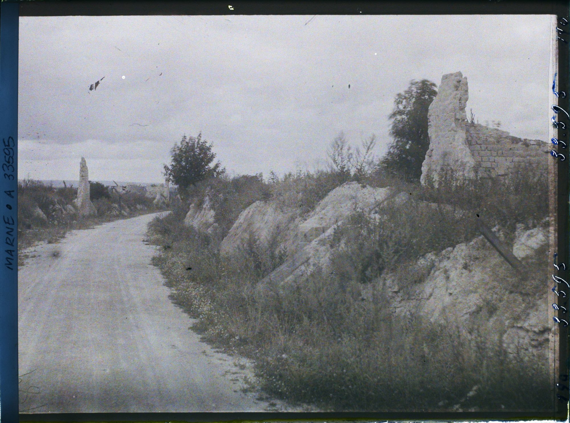 Image représentant France, Nauroy, La route de Moronvilliers