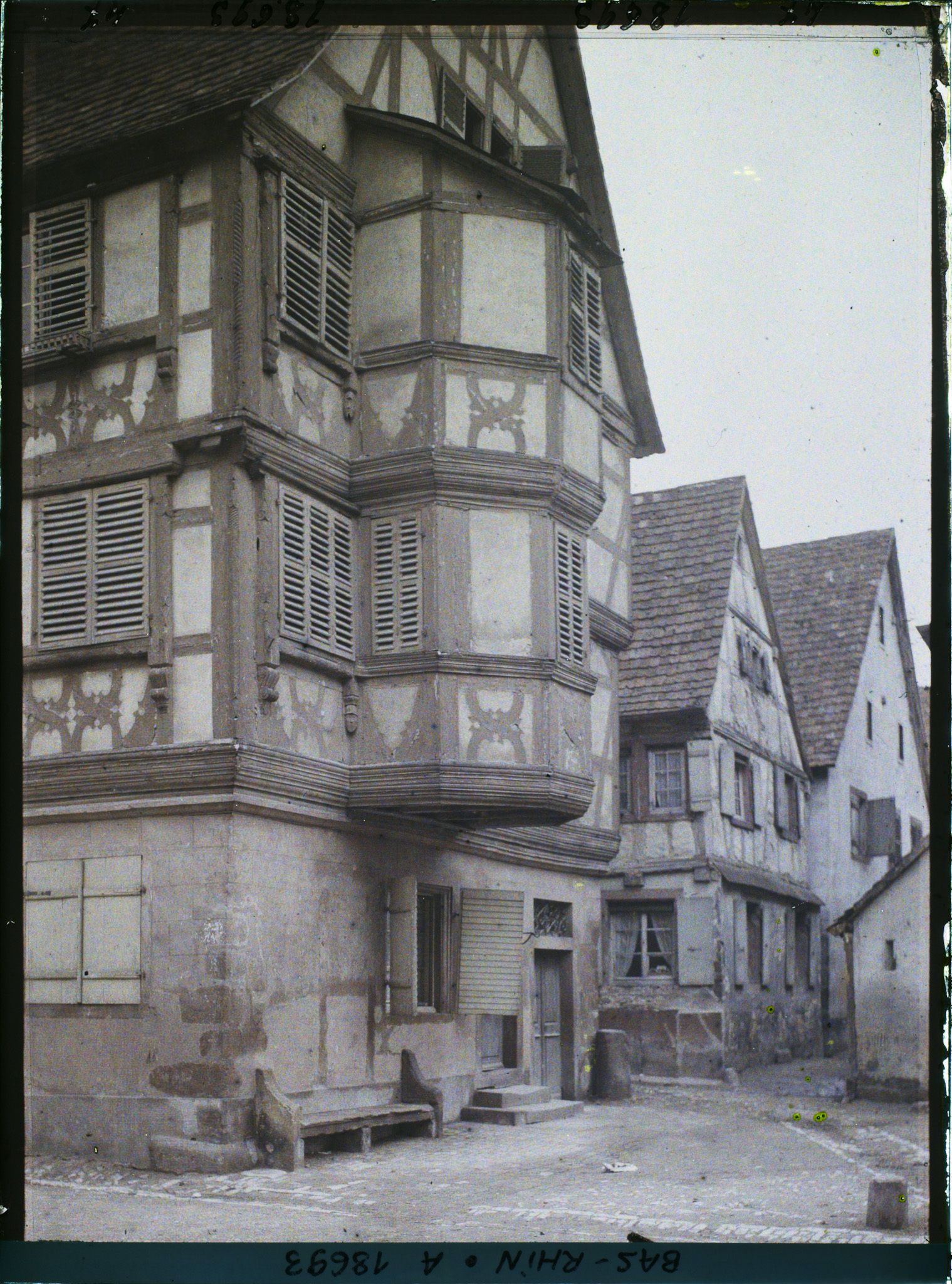 Image représentant France, Marmoutier, Vieilles Maisons près de la Place