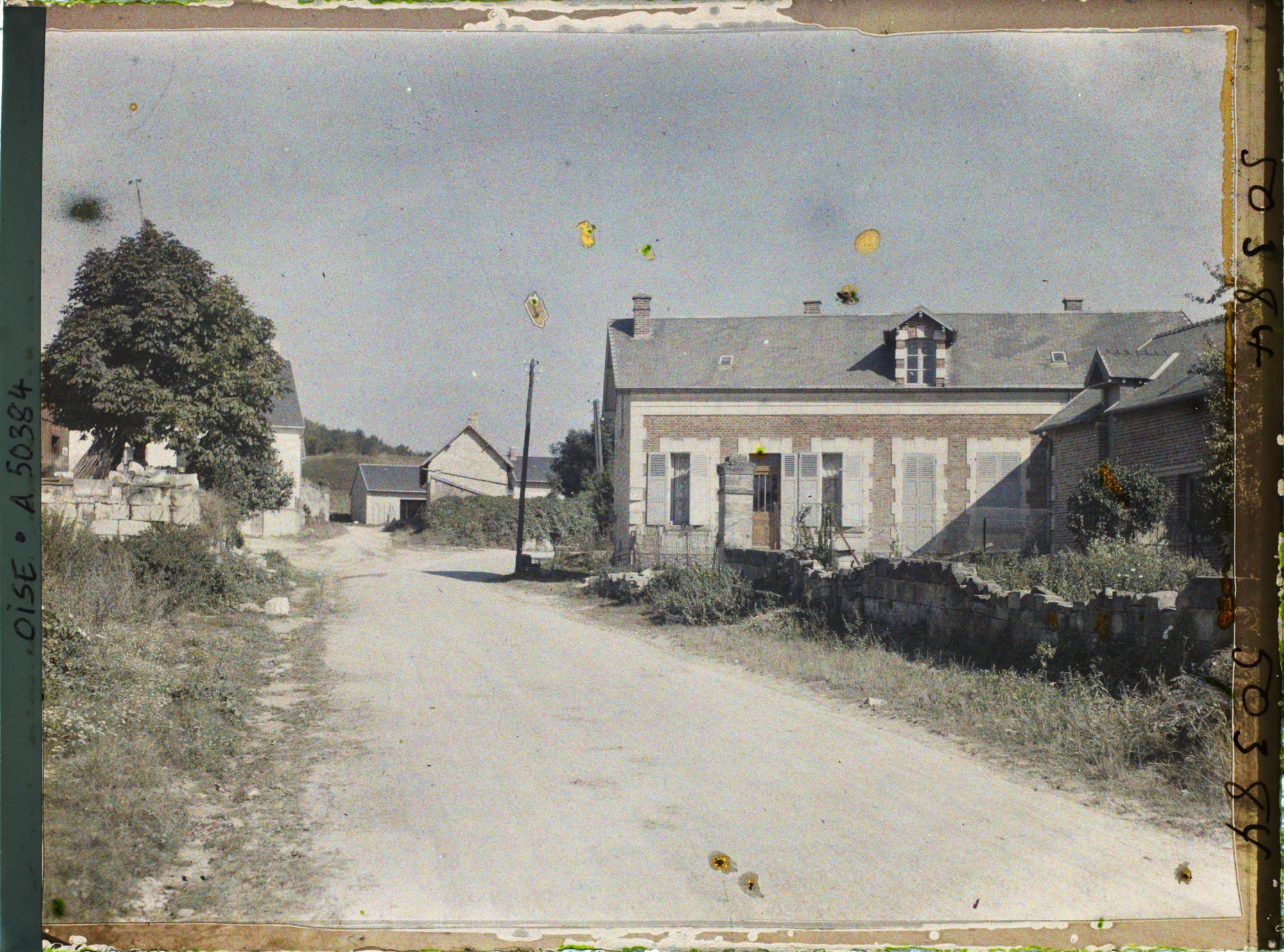 Image représentant France, Hautebraye, Entrée Sud du Village
