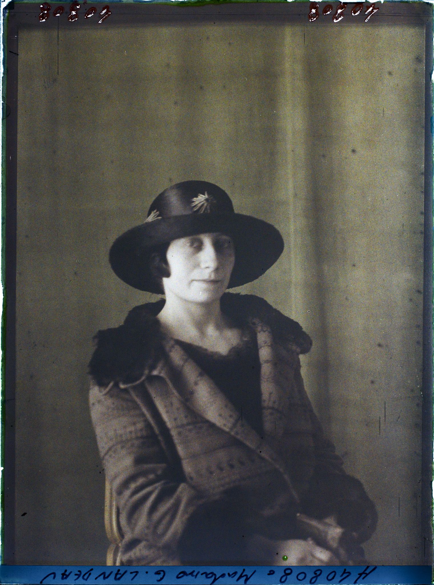 Image représentant https://musee-albert-kahn.s-museum.fr/home/NWQ2OTAwYzNmYjZlZTk1ZWQwODJmMjY4L2dlbmVyaWMtbm90aWNlLXRhYi9hdXRob3JpdHkvNjE3YTc5ZjVjZjhiODk2OGIzMzM3ZDIx/5d6900c3fb6ee95ed082f268/generic-notice-tab/authority/617a79ebcf8b8968b3337115 Madame Rachel Landau-Lévy