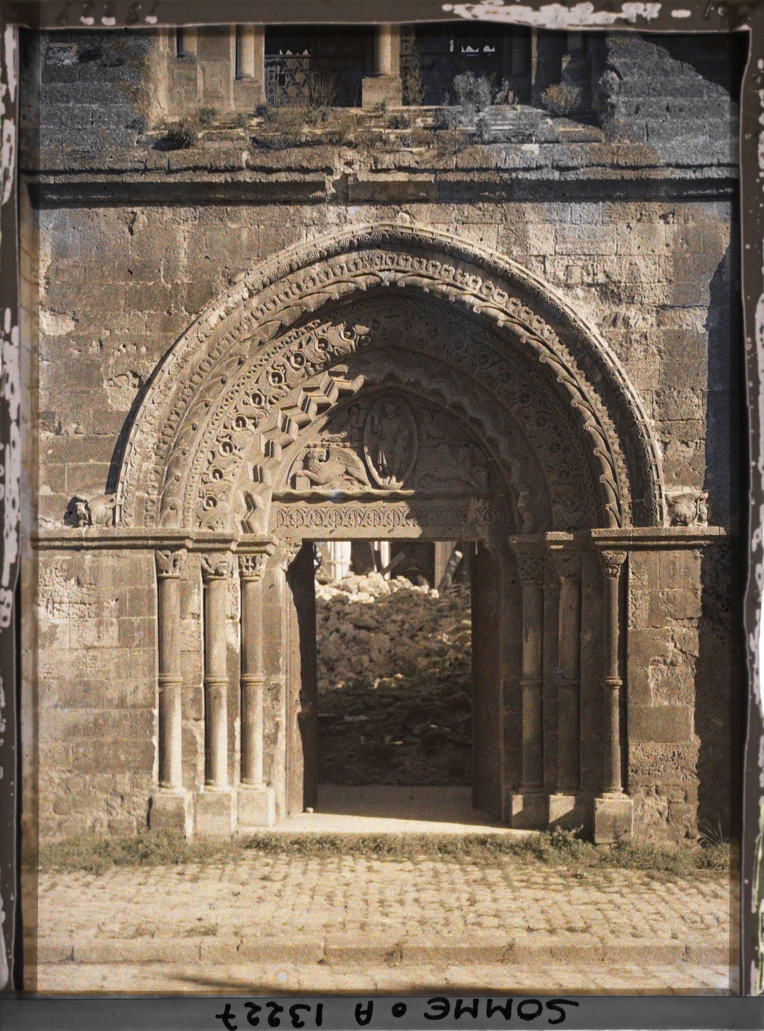 Image représentant France, Roye, Façade de l'Eglise