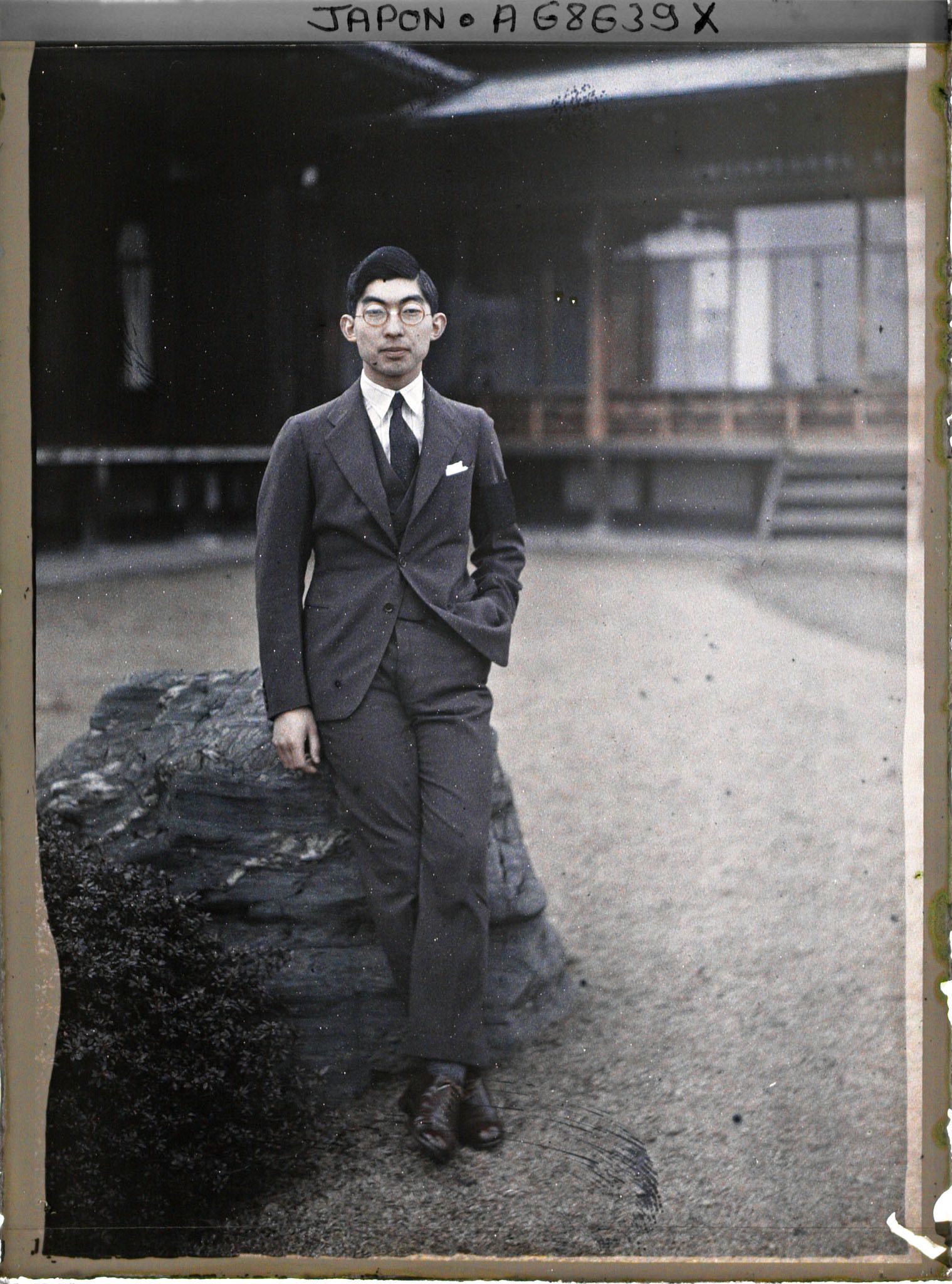 Image représentant Résidence de la famille Kitashirakawa : le prince Chichibu, portant le deuil