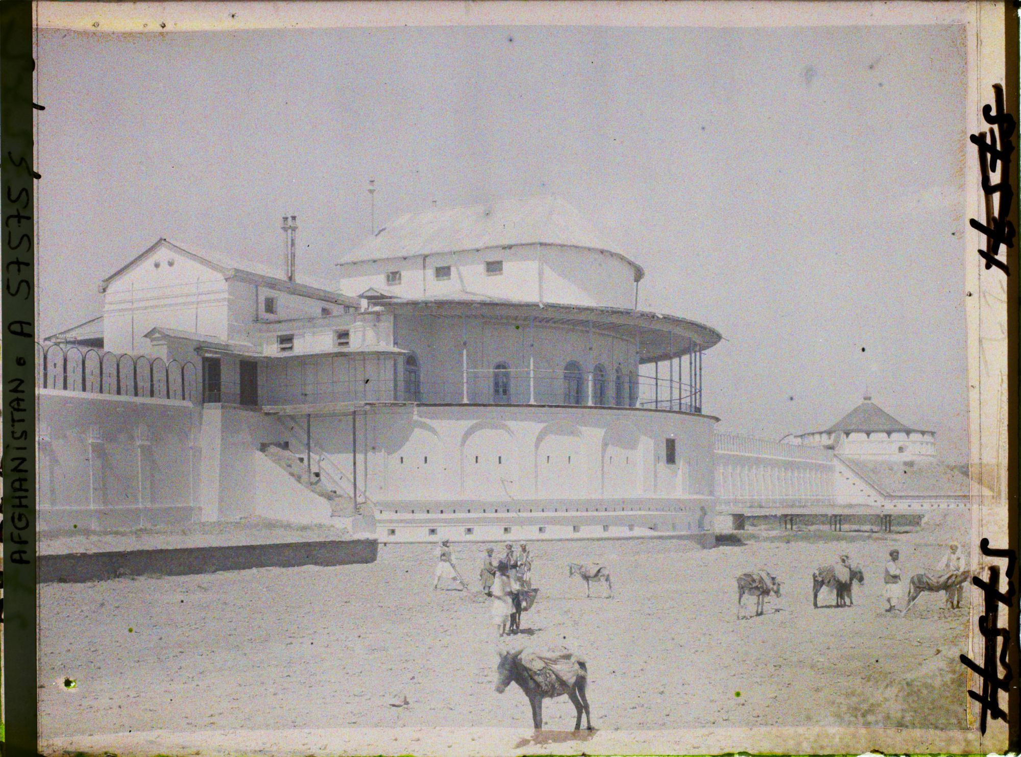 Image représentant Entrée de l'Arg (citadelle abritant le Palais royal)