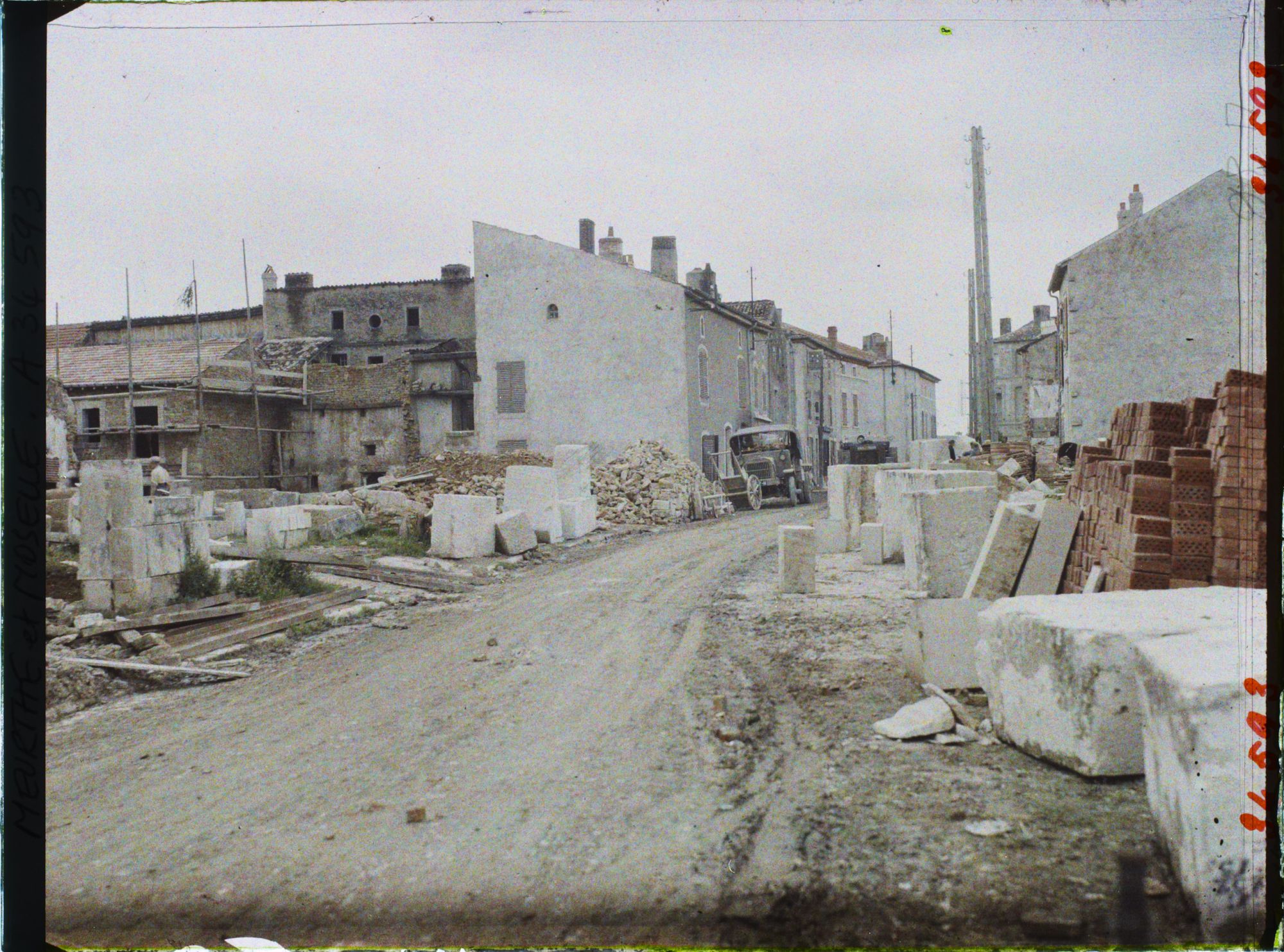 Image représentant France, Thiaucourt, Reconstructions rue Mathiot
