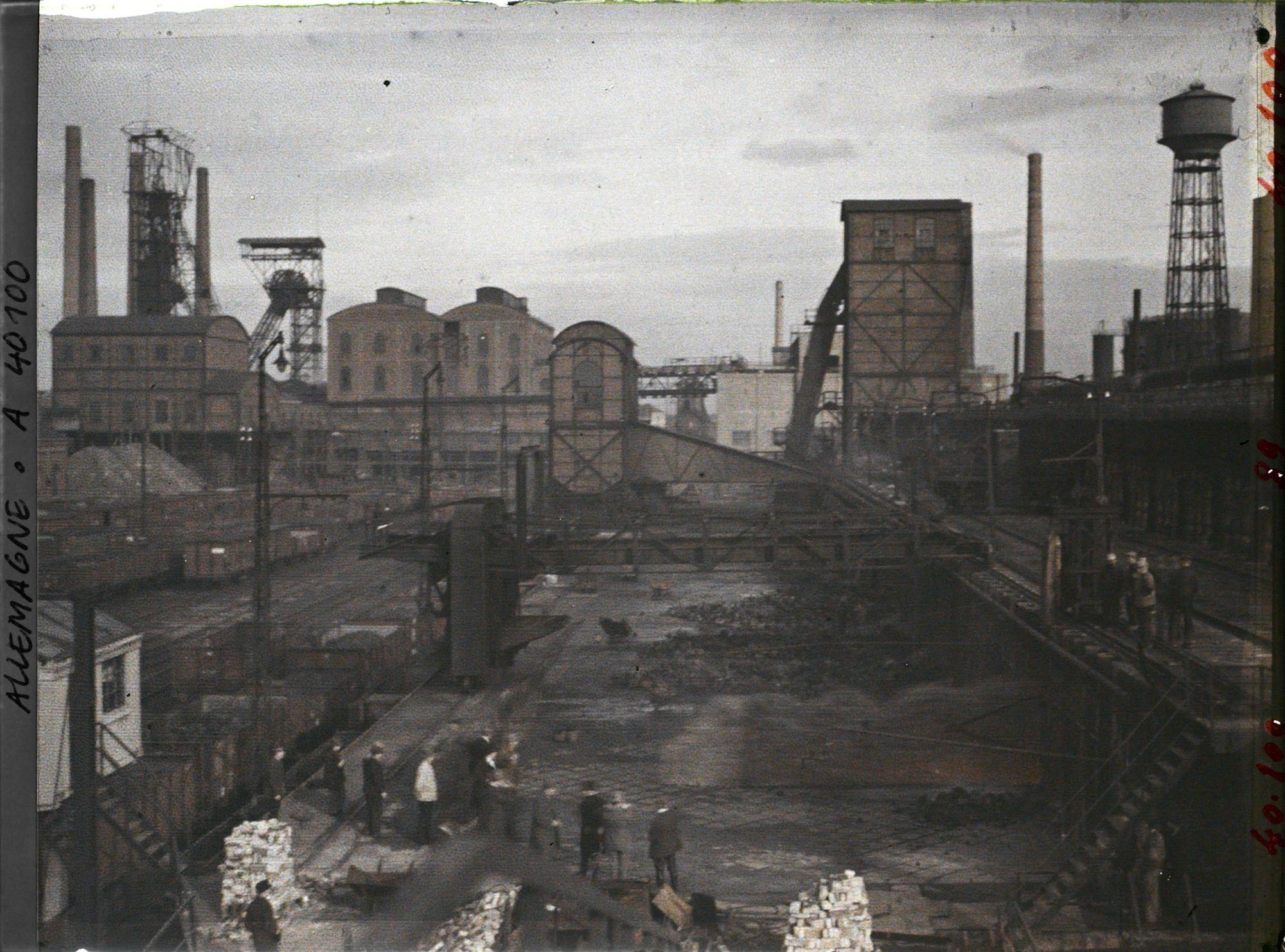 Image représentant Prusse, Ickern Vicktor, Vue Générale s/ la Cokerie défournement