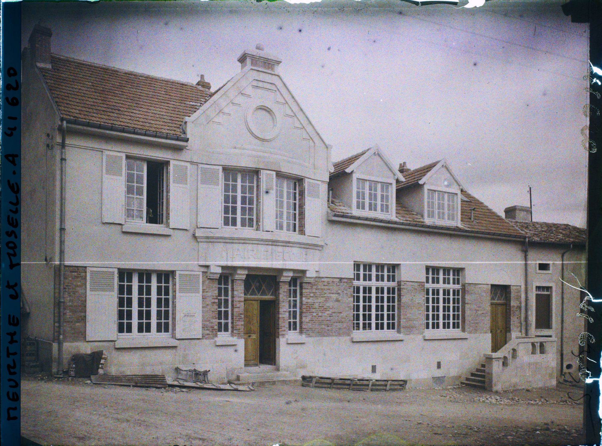 Image représentant France, Jaulny, Mairie Ecole reconstruite