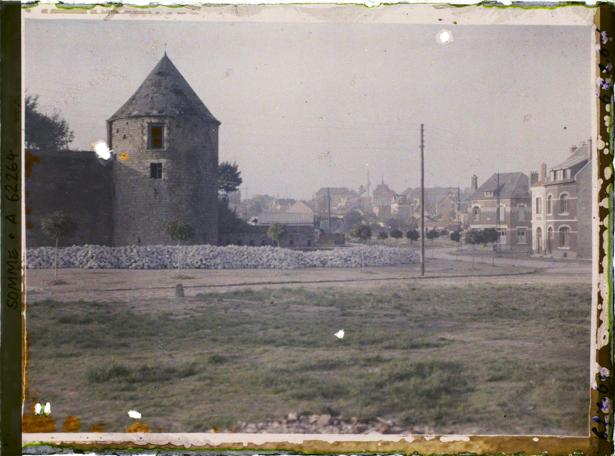 Image représentant Somme, Péronne, Place du Château