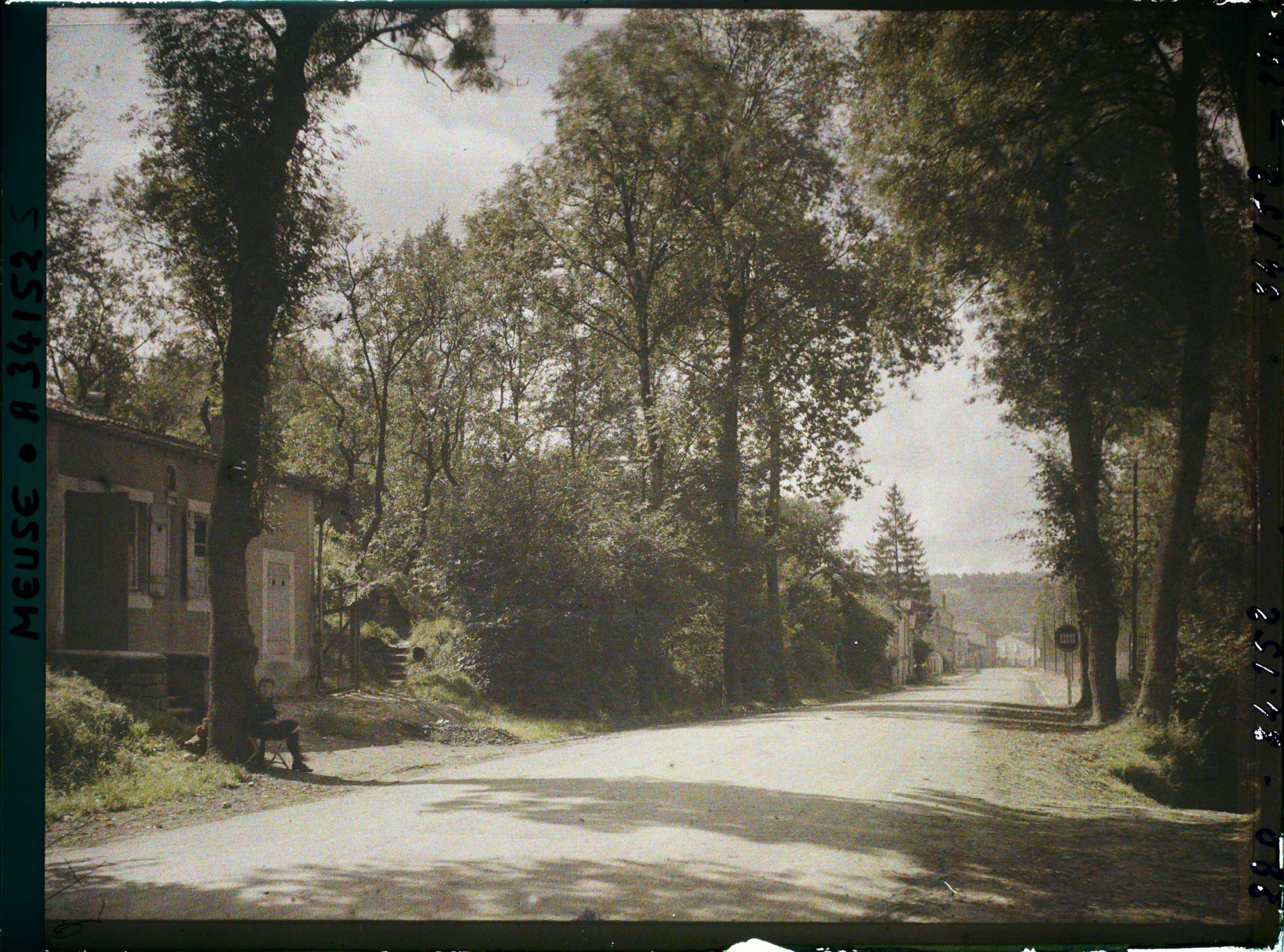 Image représentant France, Bar-le-Duc, La Voie Sacrée à l'entrée de Bar le Duc en venant de Verdun