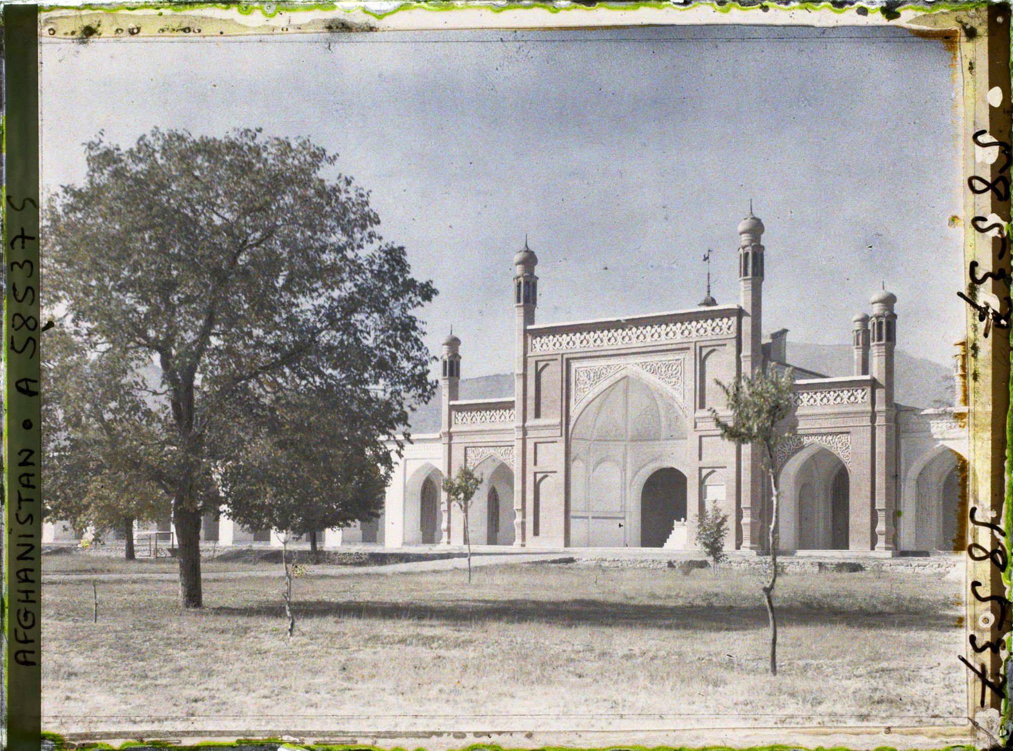 Image représentant Entrée de la Masjid (mosquée) Id-Gah