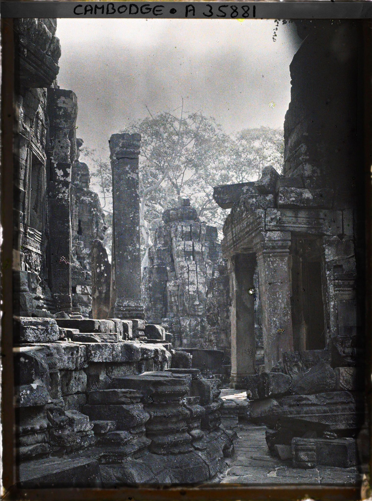 Image représentant Vue partielle de la terrasse supérieure du Bayon