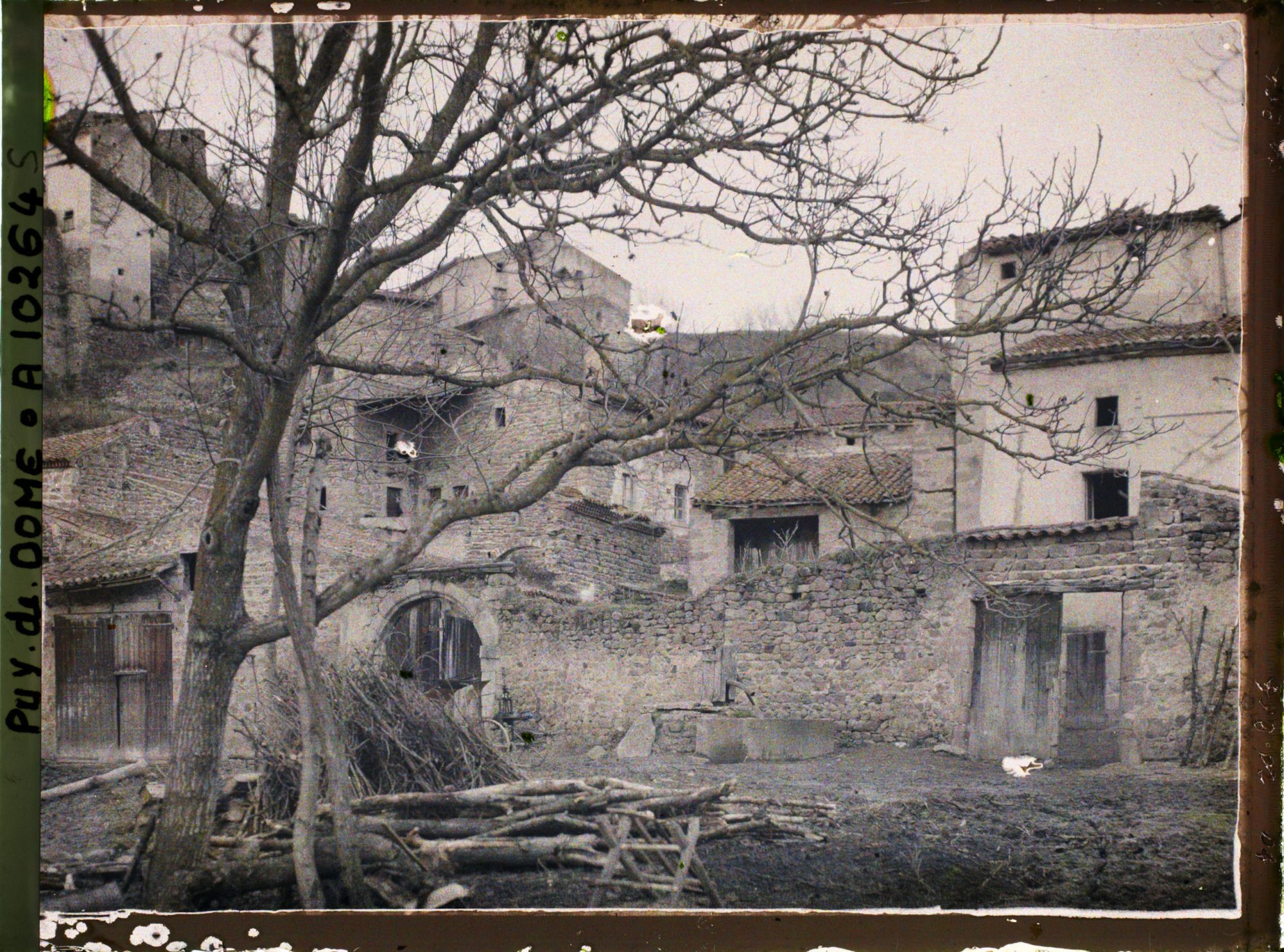 Image représentant France, Perthus, Le Village