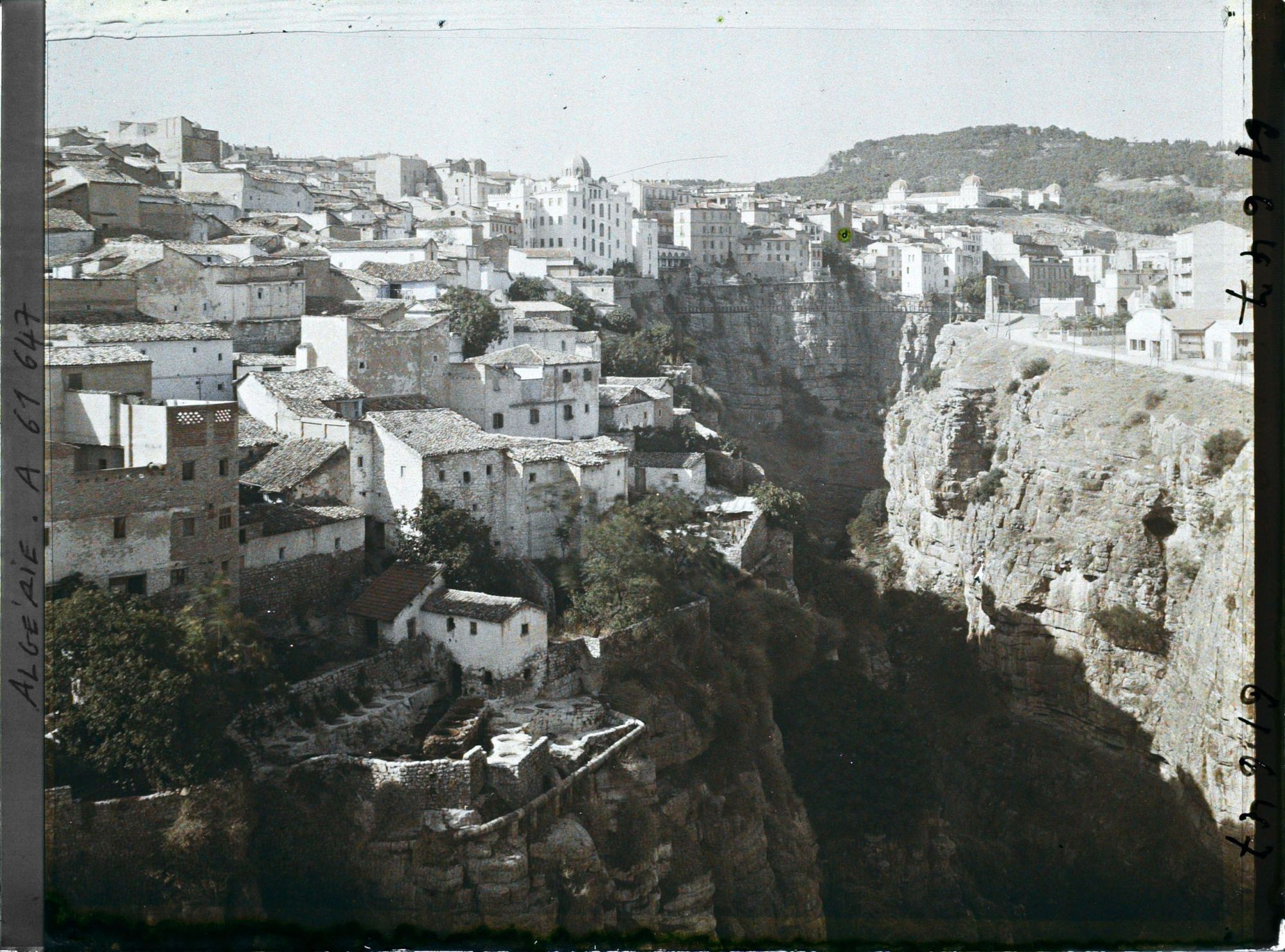 Image représentant Algérie, Constantine, Ville indigènes et gorges du Rhumel