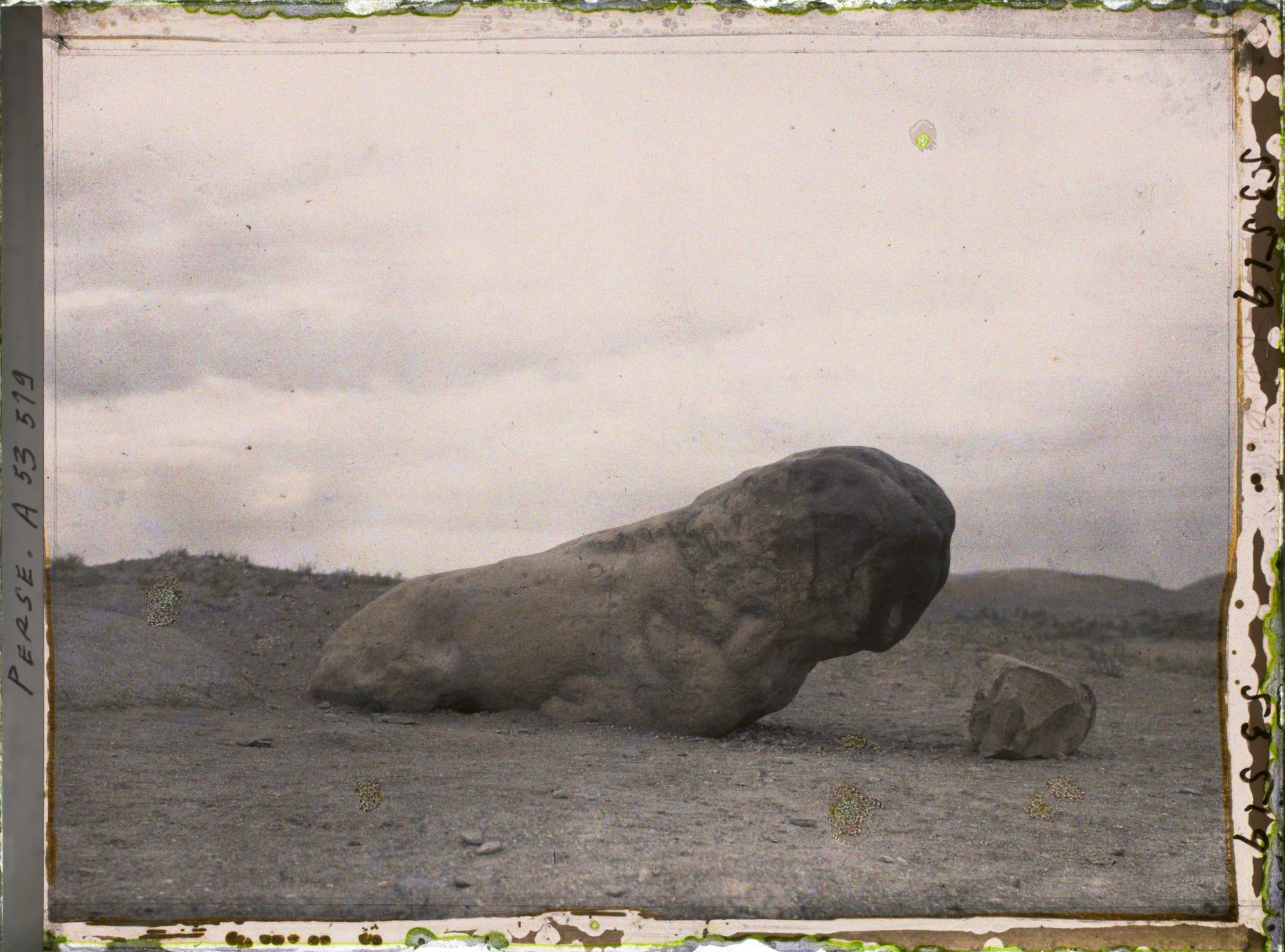 Image représentant Le lion de pierre (Sang-e-Shir) aux portes de la ville