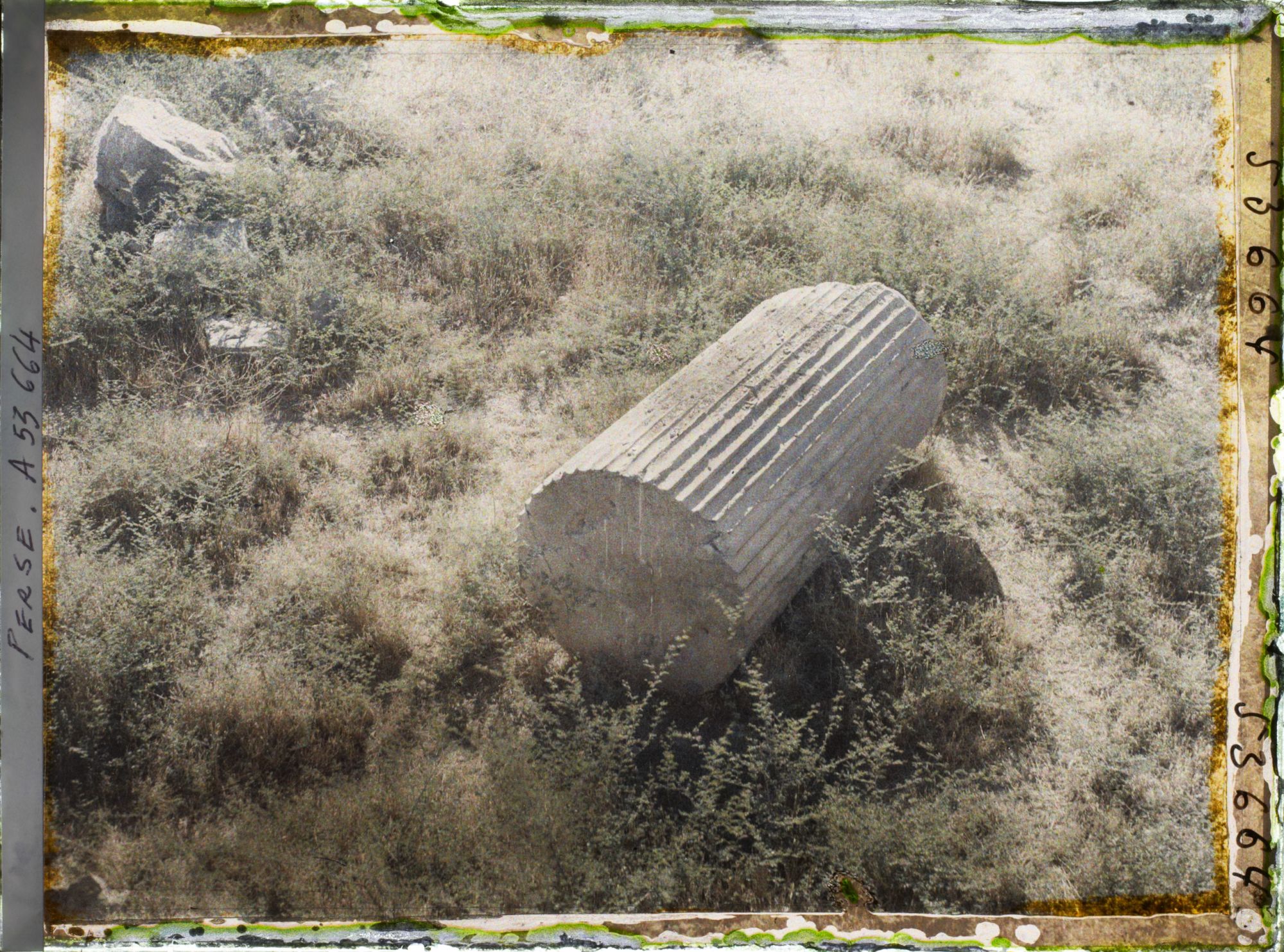 Image représentant Fragment d'un fût de colonne cannelée