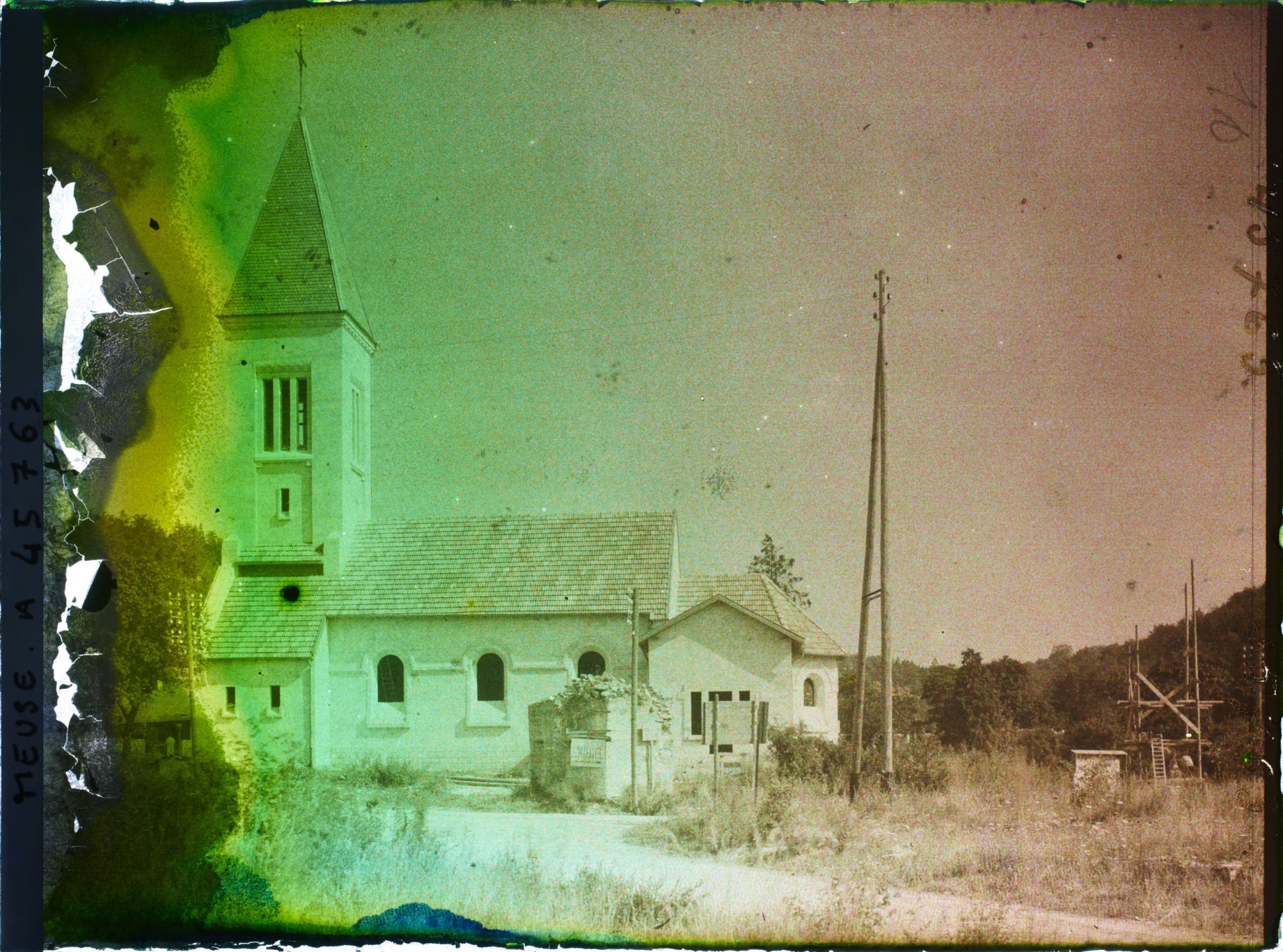 Image représentant France, Apremont, La nouvelle Eglise