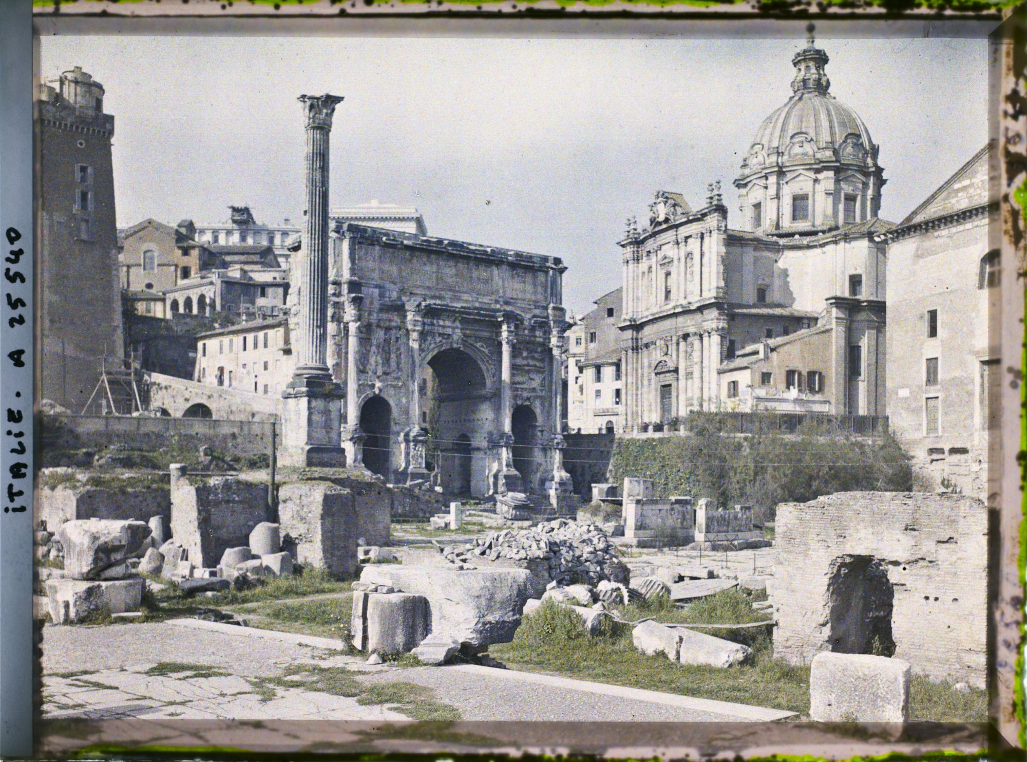 Image représentant Forum romain vers l'arc de Septime Sévère