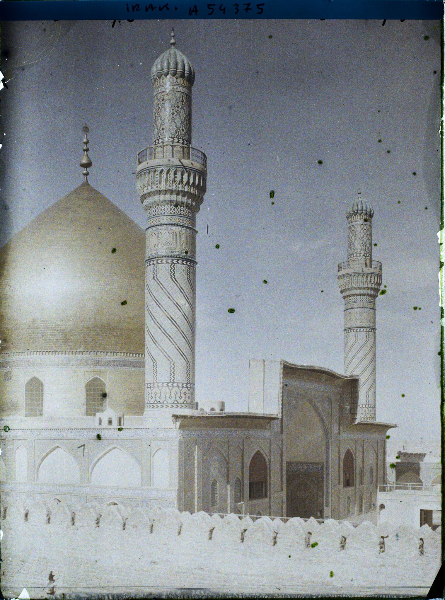 Image représentant La Mosquée d'Or, mausolée d'Ali al-Hadi et de Hasan al-Askari, dixième et onzième imams chiites