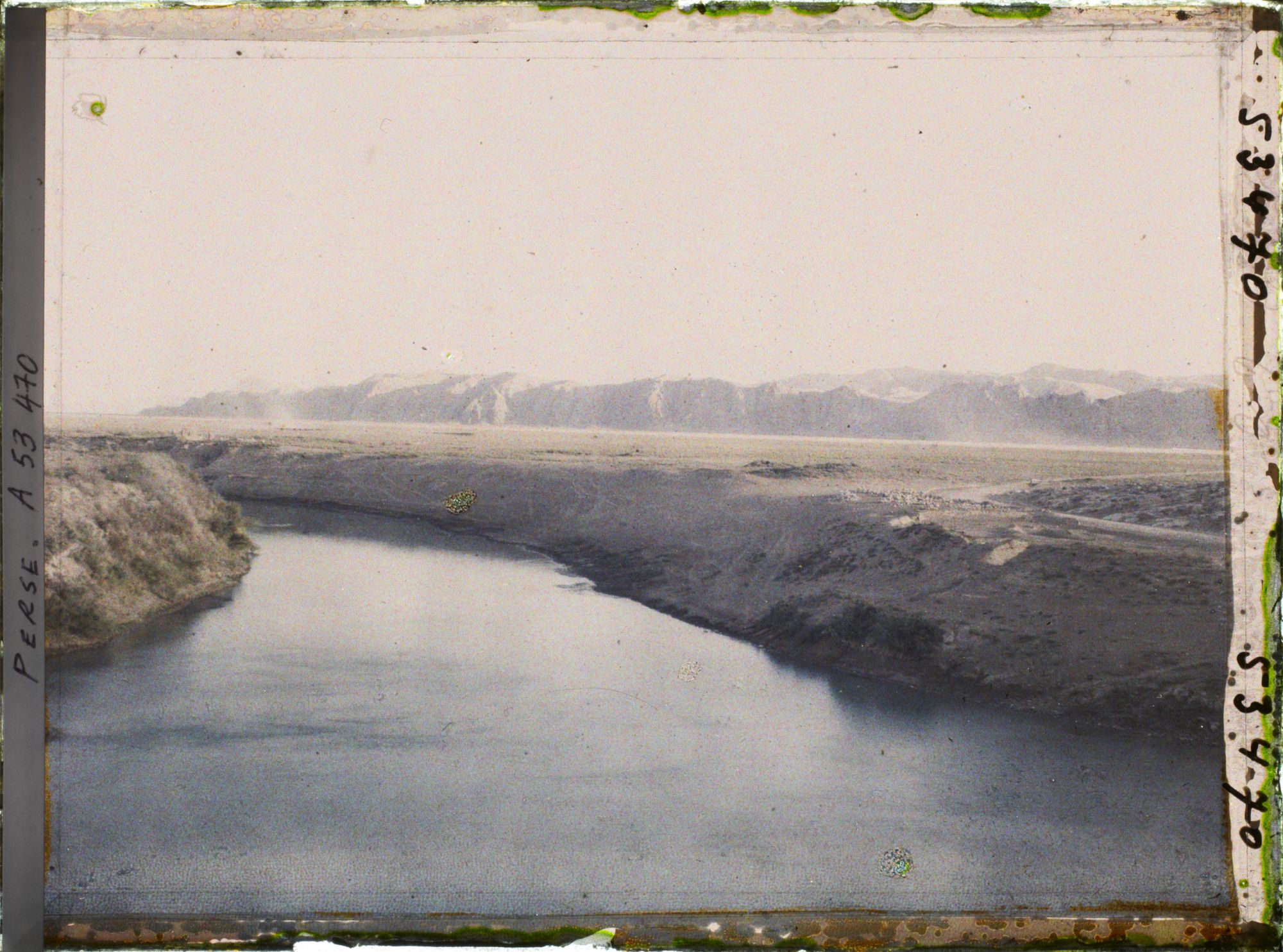 Image représentant Rivière entre Ispahan et Chiraz