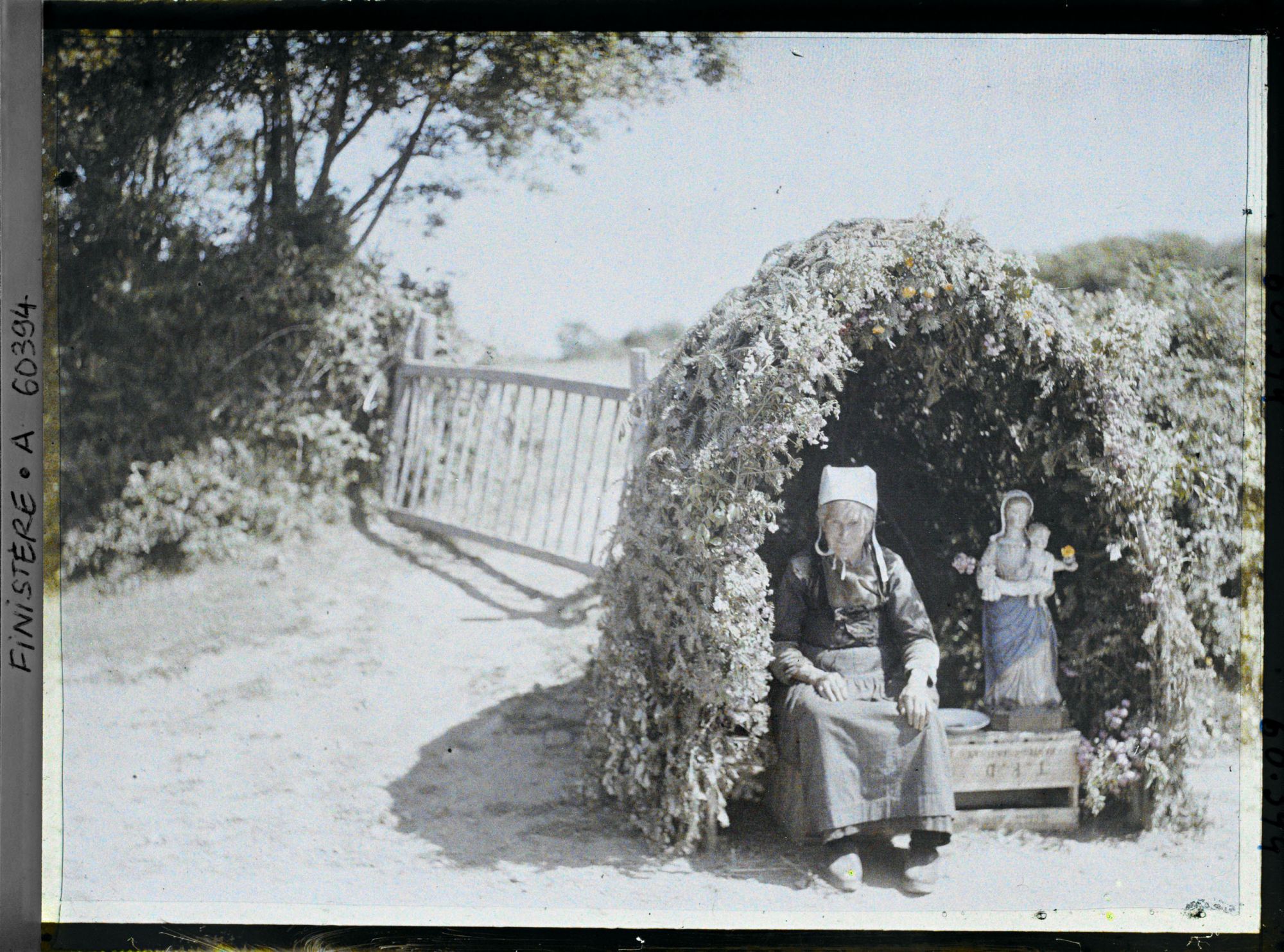 Image représentant Le reposoir de Notre-Dame de Bonne Nouvelle sur le parcours de la Grande Troménie