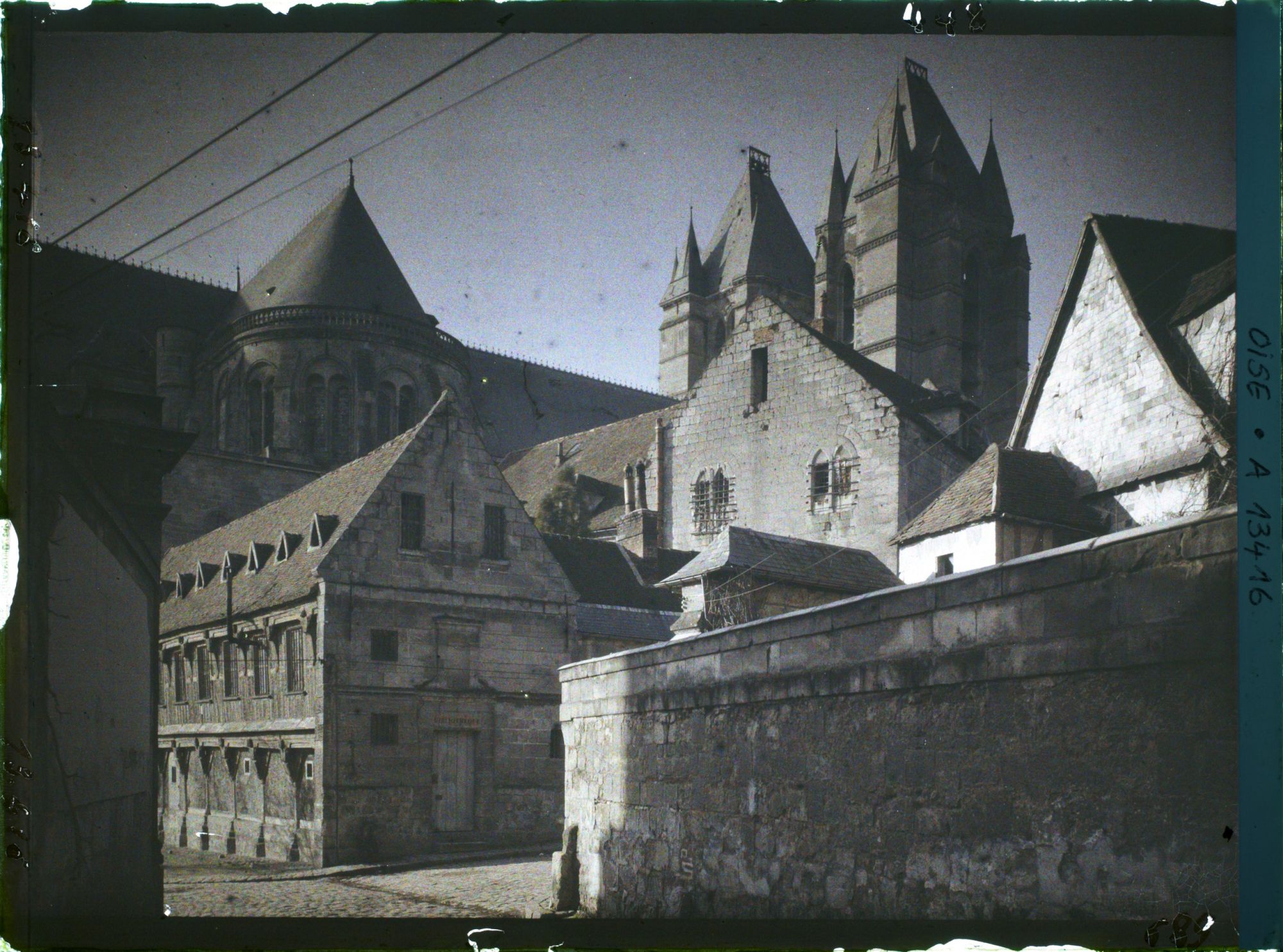 Image représentant France, Noyon, Bibliothèque et partie de la Cathédrale