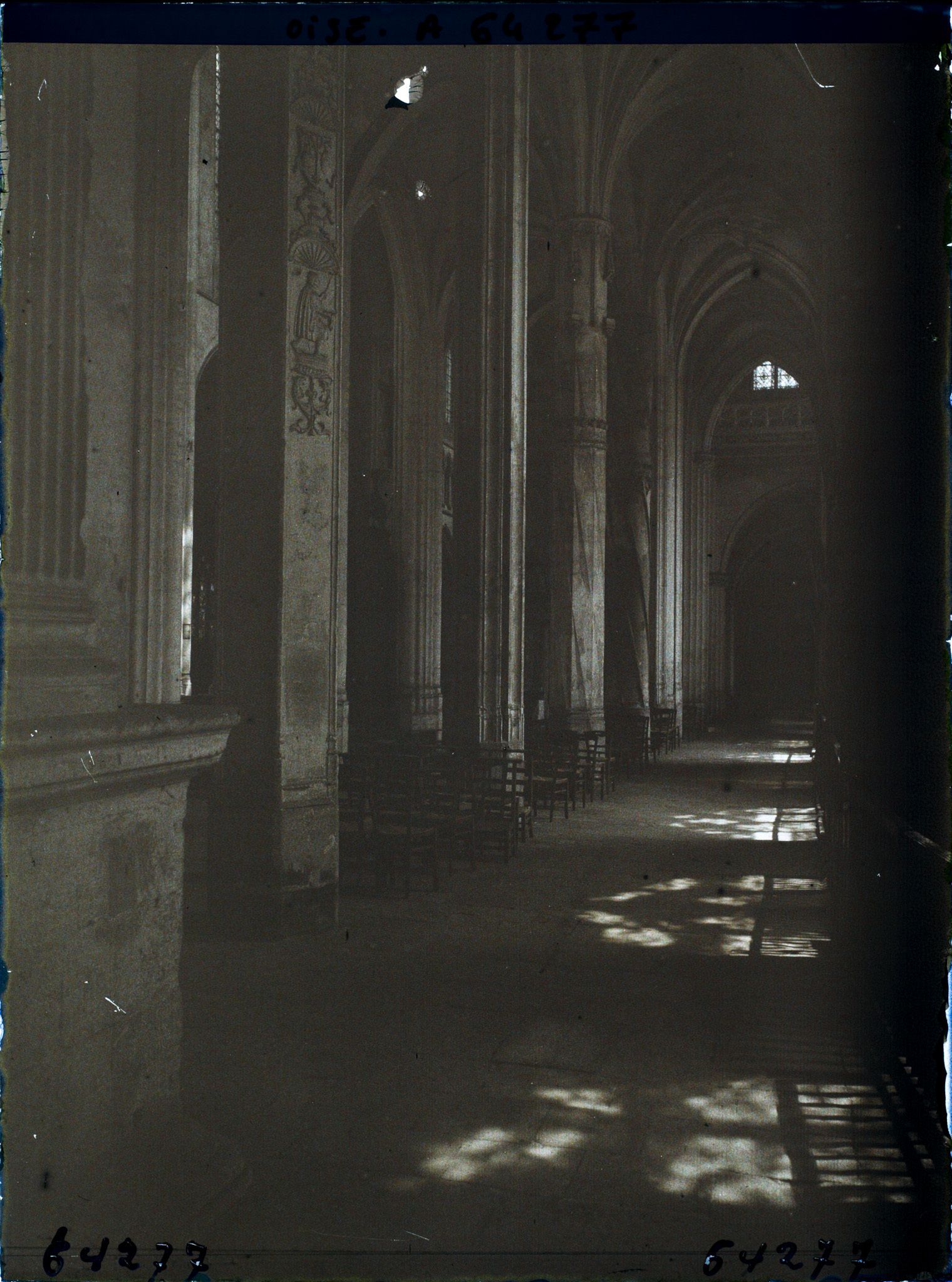 Image représentant Ile de France, Autriches, L'Eglise (Deambulatoire Coté Ouest)