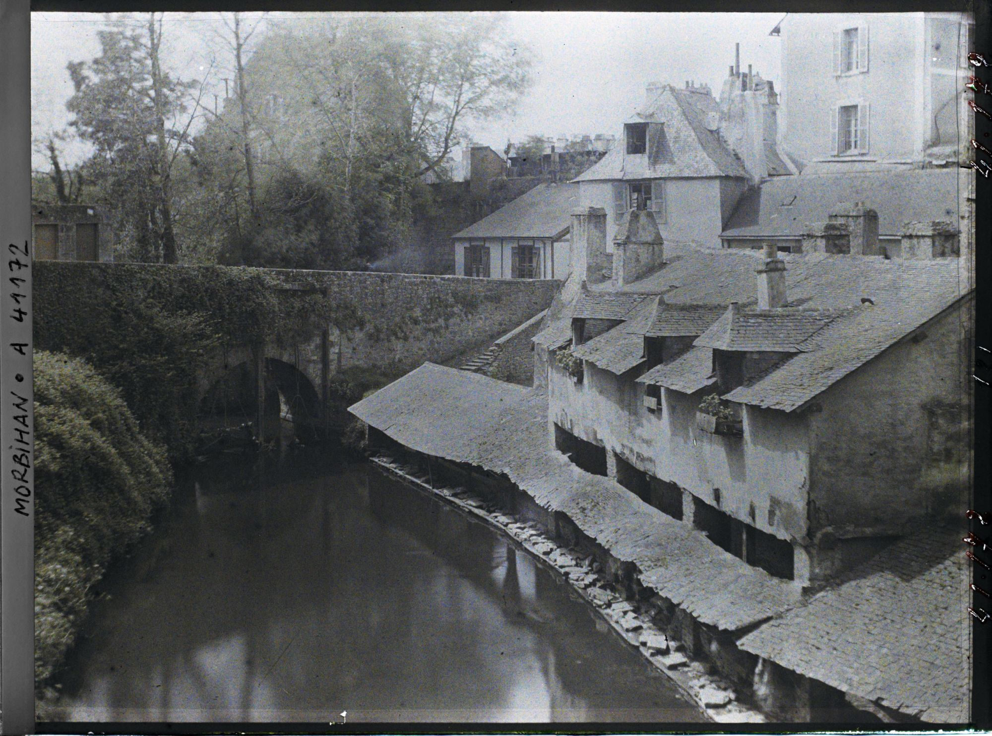 Image représentant Les lavoirs de la Garenne et le pont sur la Marle