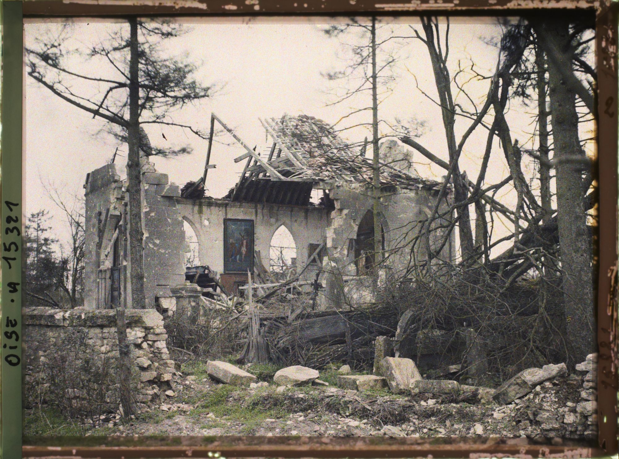Image représentant France, St Maur, Destructions de guerre-Eglise de St Maur (Point axtrême de l'avance Allemde dans l'Oise en 1918)