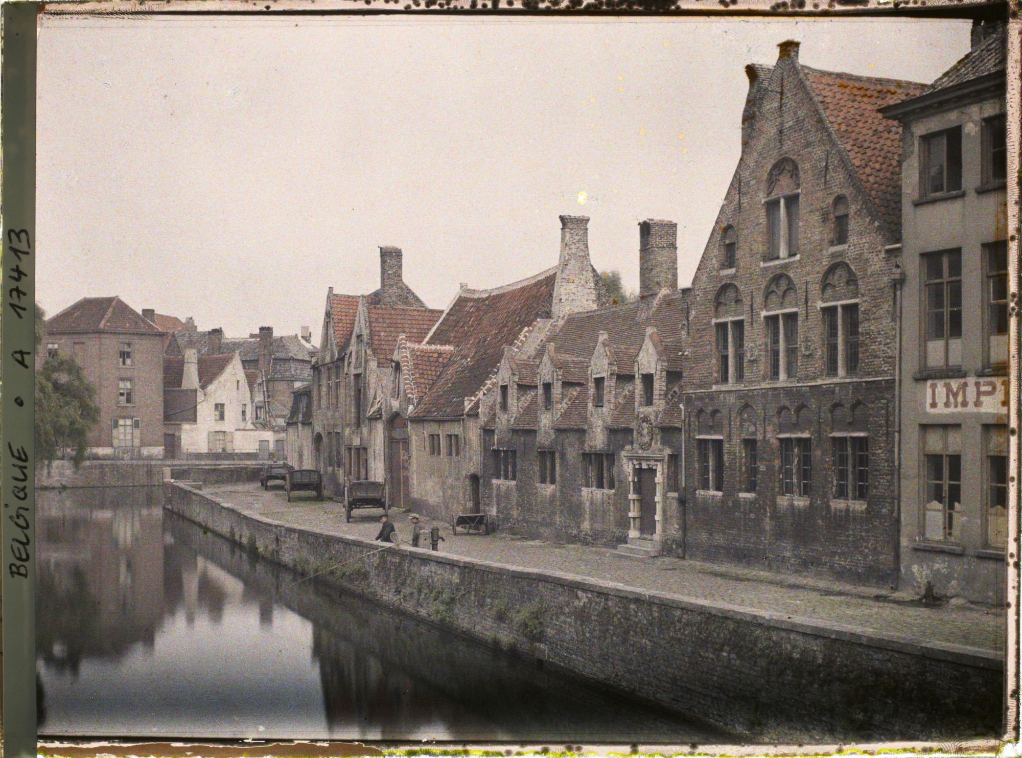 Image représentant Belgique, Bruges, Le Quai Vert et la Maison du Pélican