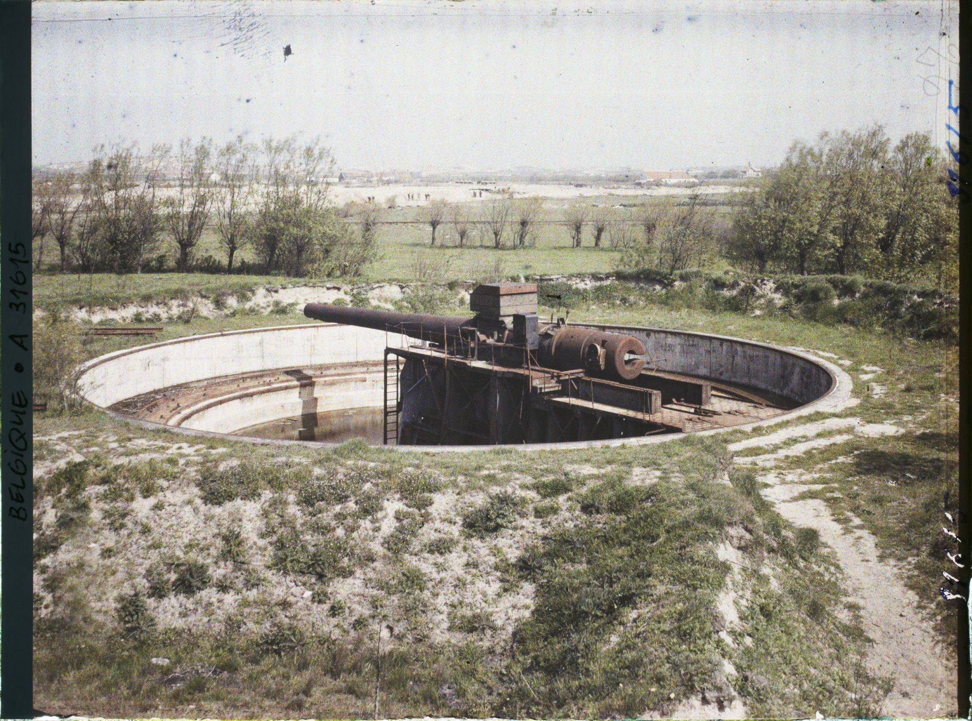 Image représentant Belgique, Ostende, Batterie Deutschland, Vue panoramique d'une des pièces (Instantané)