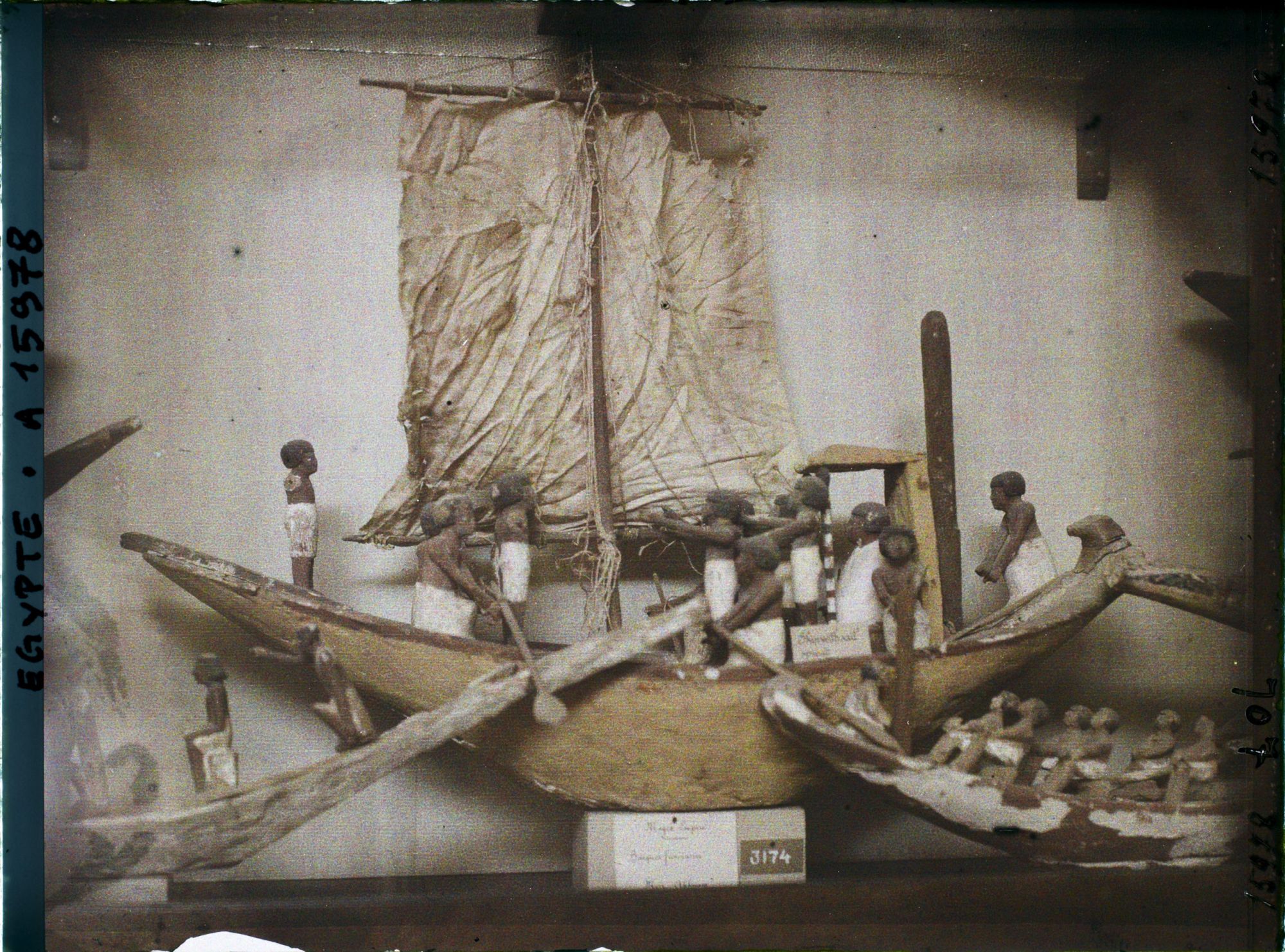 Image représentant Barque funéraire dans le musée égyptien
