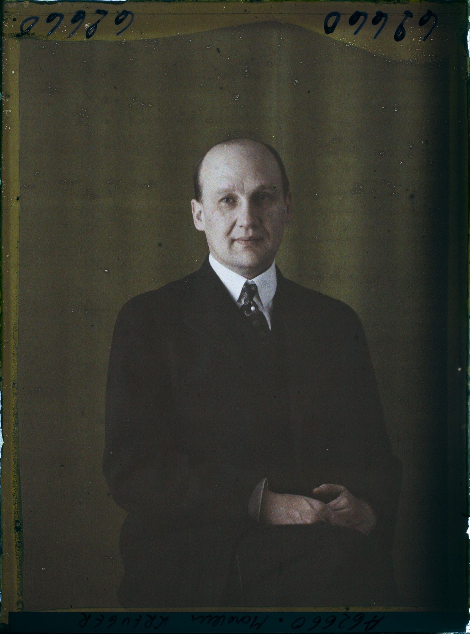 Image représentant https://musee-albert-kahn.s-museum.fr/home/NWQ2OTAwYzNmYjZlZTk1ZWQwODJmMjY4L2dlbmVyaWMtbm90aWNlLXRhYi9hdXRob3JpdHkvNjE3YTc5ZjVjZjhiODk2OGIzMzM3ZDIx/5d6900c3fb6ee95ed082f268/generic-notice-tab/authority/617a79ebcf8b8968b333708c Monsieur Ivar Kreuger