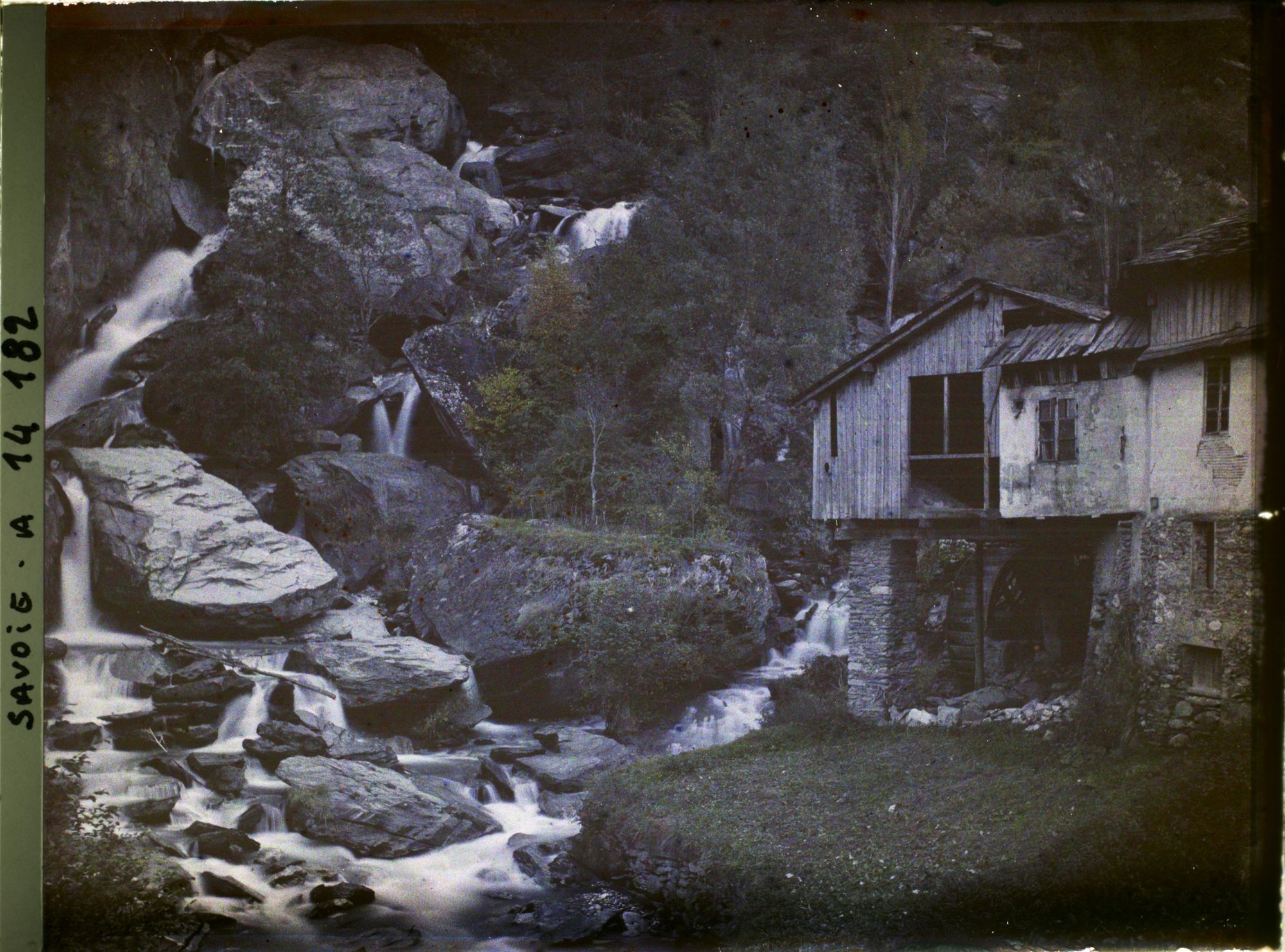 Image représentant Cascade et moulin à eau