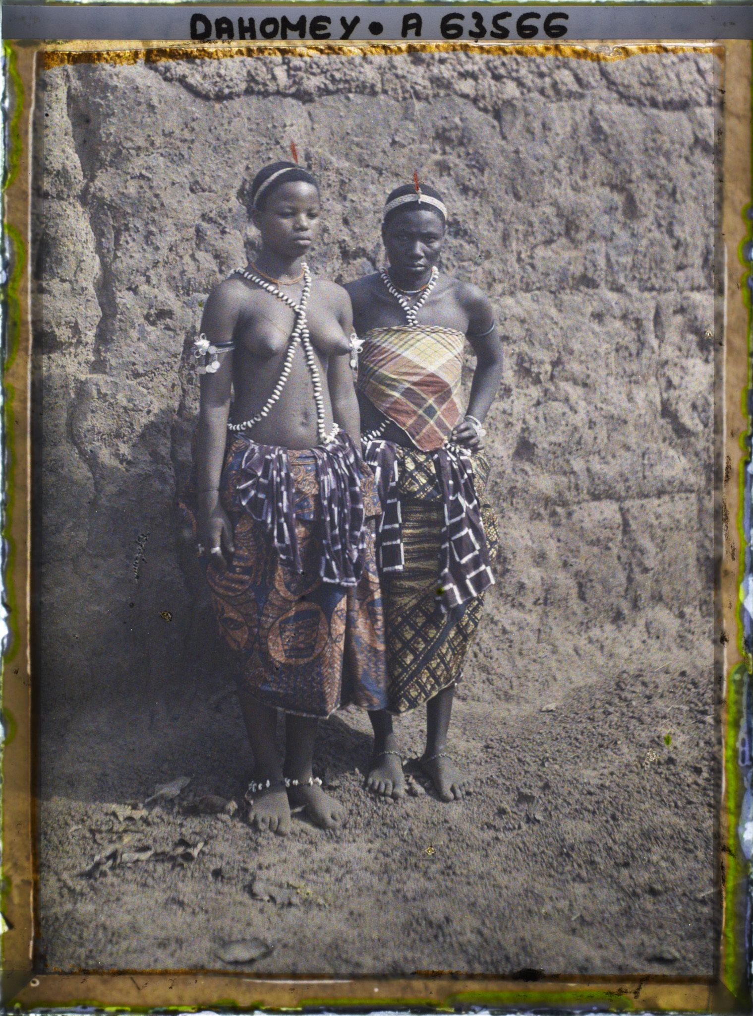 Image représentant Deux féticheuses de R'lan (?)