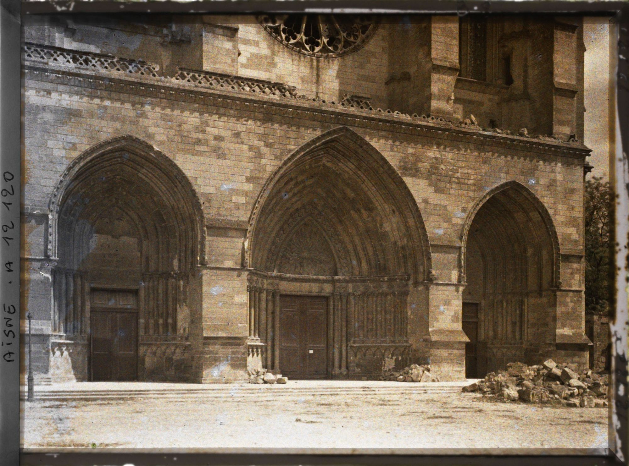 Image représentant Les trois porches de la cathédrale