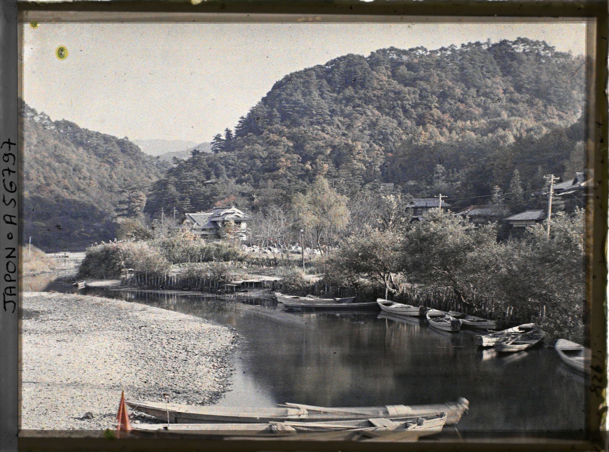 Image représentant Barques sur la rivière Ujigawa