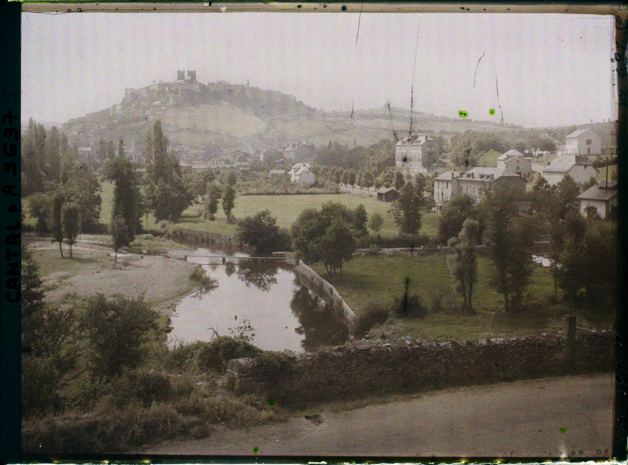 Image représentant Vue panoramique de la ville et du faubourg, prise de Bellevue