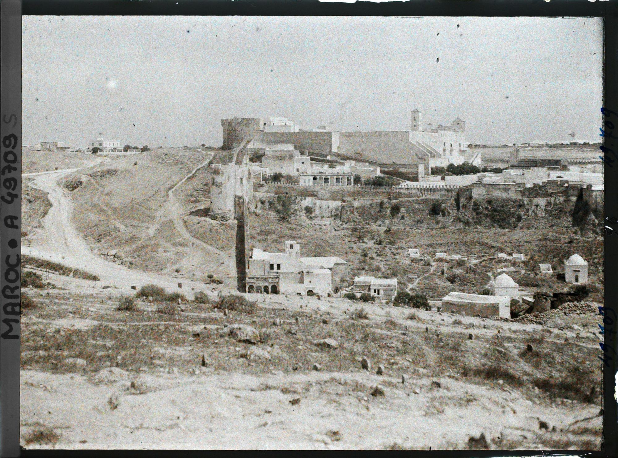 Image représentant La citadelle de la caserne (El Kechla)