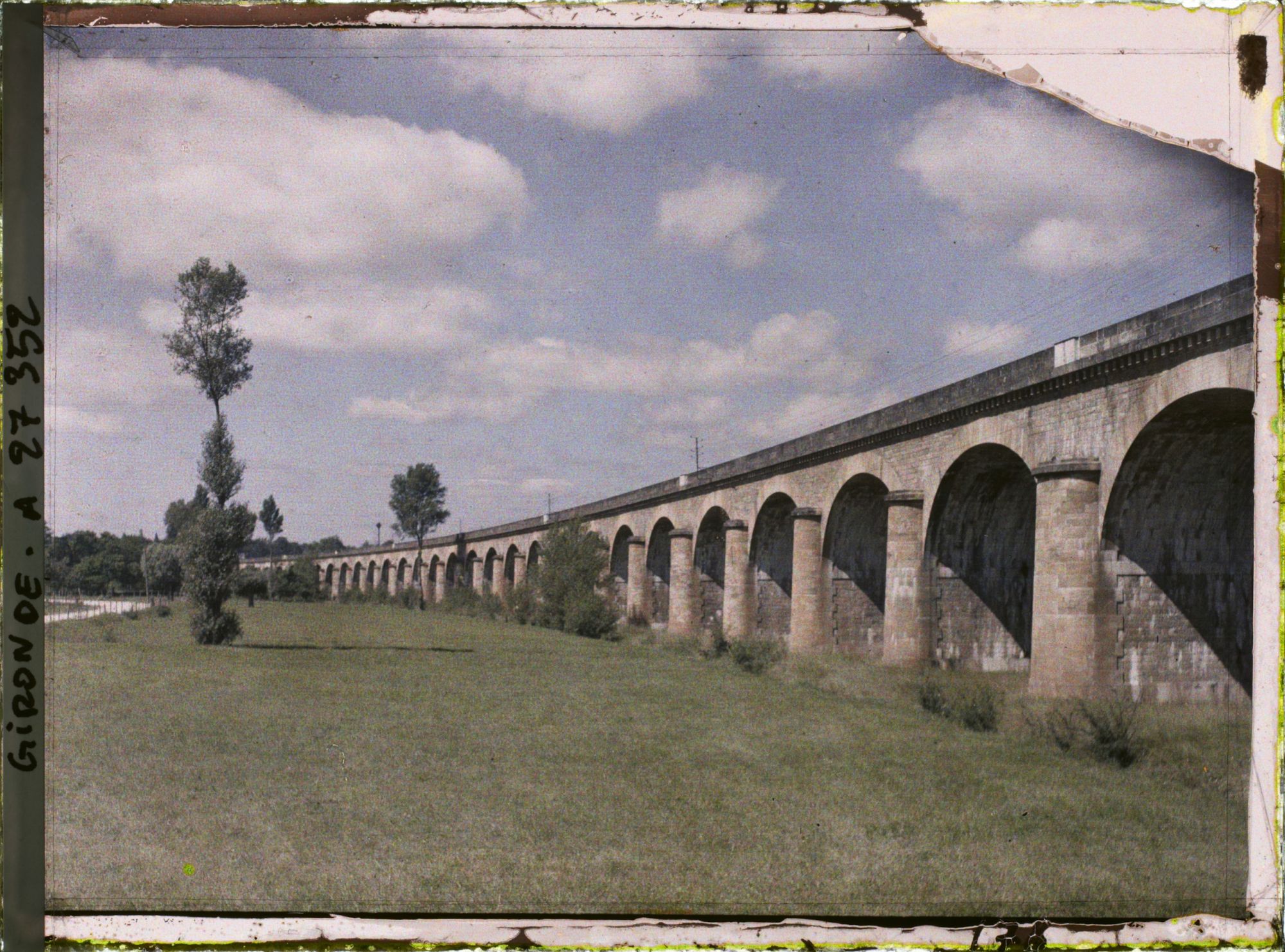 Image représentant France, Langon, Le Viaduc