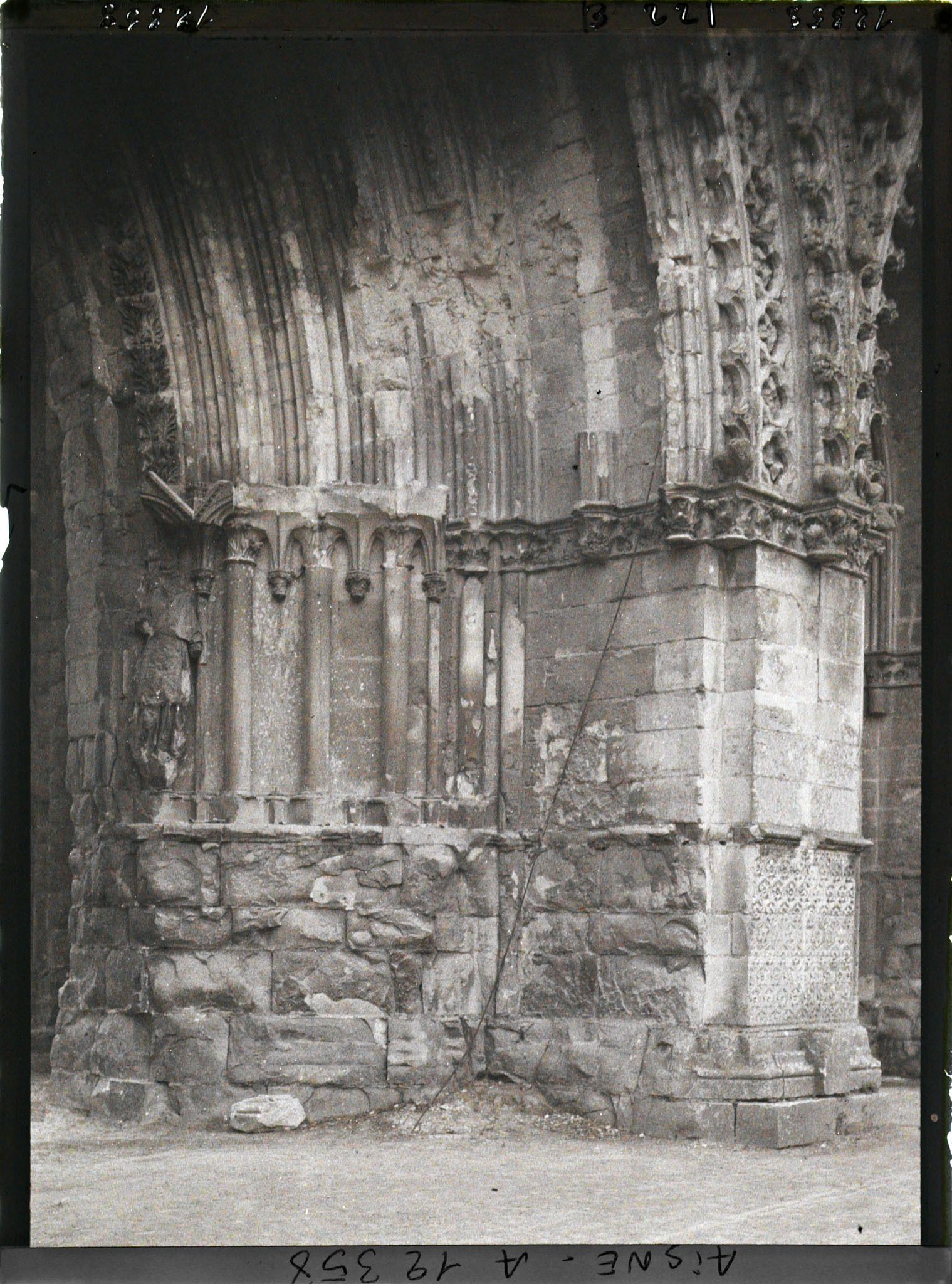 Image représentant Cloître de l'ancienne abbaye Saint-Jean-des-Vignes