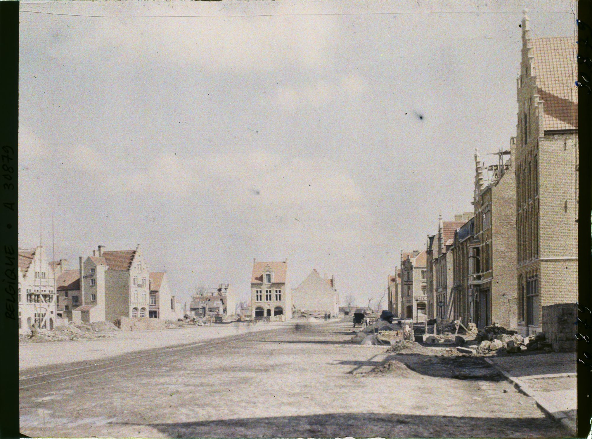 Image représentant Belgique, Dixmude, Autre aspect de la Grande Place