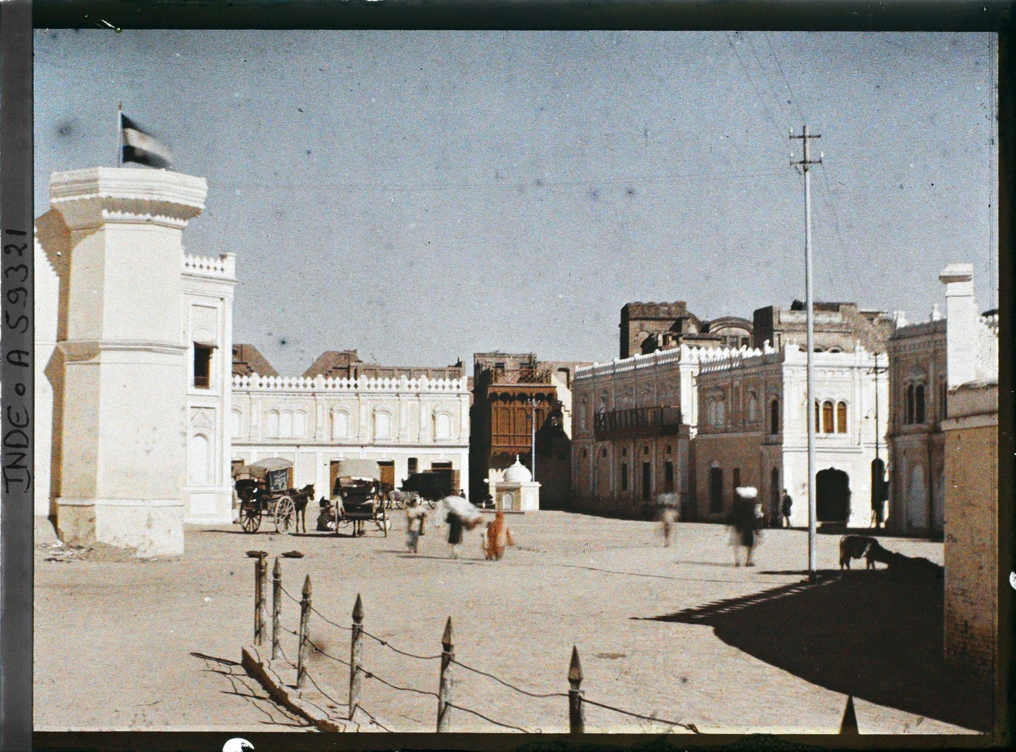 Image représentant Place située devant le Jalao Khana, l'ancien complexe palatial