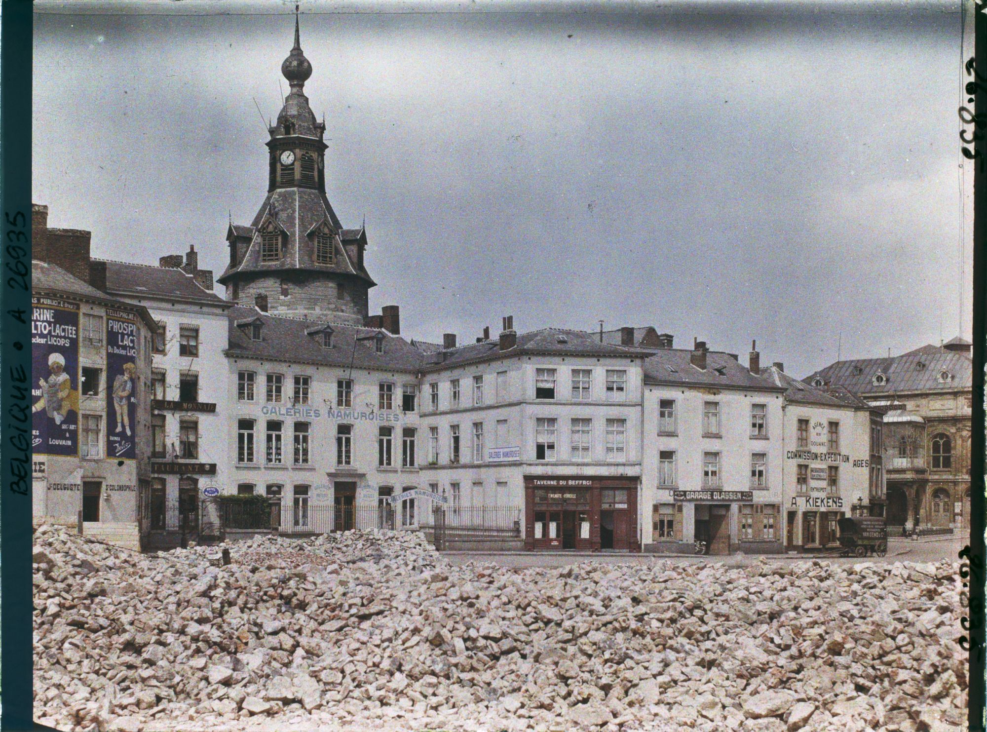 Image représentant Belgique, Namur, Place d'Armes et le Beffroi