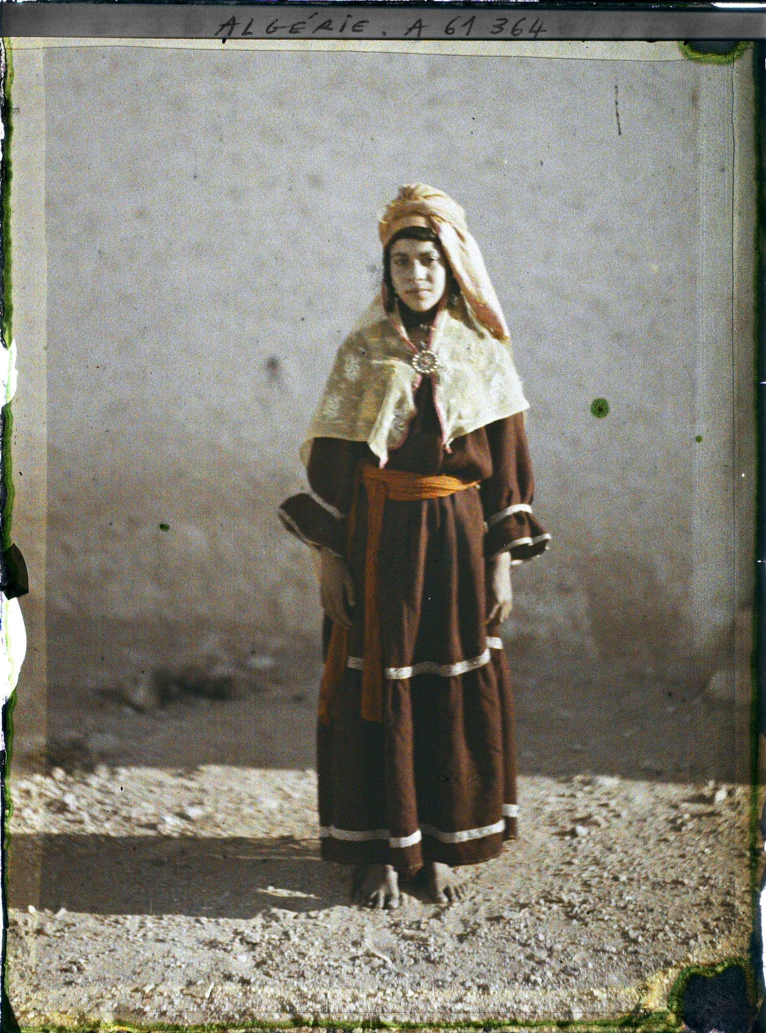 Image représentant Fillette de la région de Ghardaïa (Arabes M' Dabih)